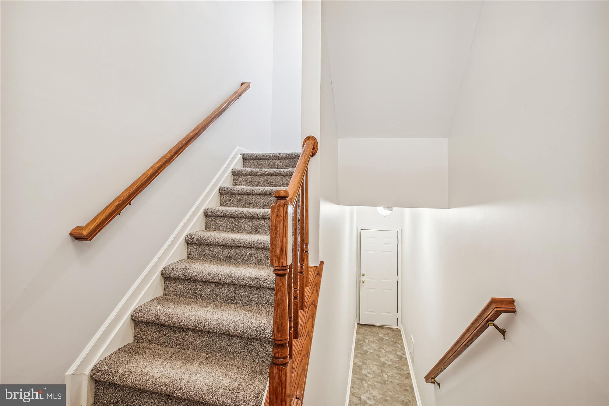 LAKELANDS - Residential Lease