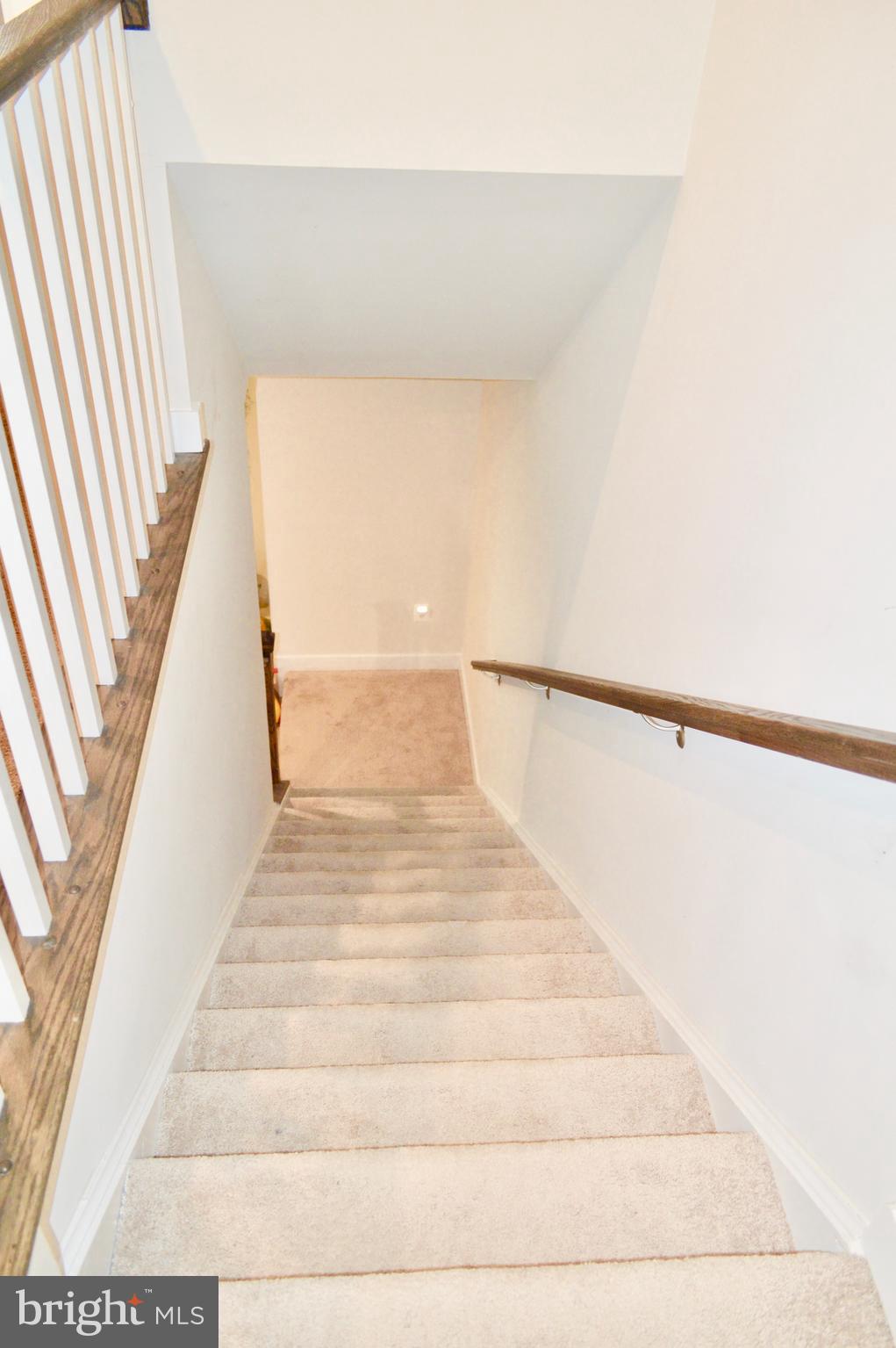 STONE BARN VILLAGE - Residential Lease