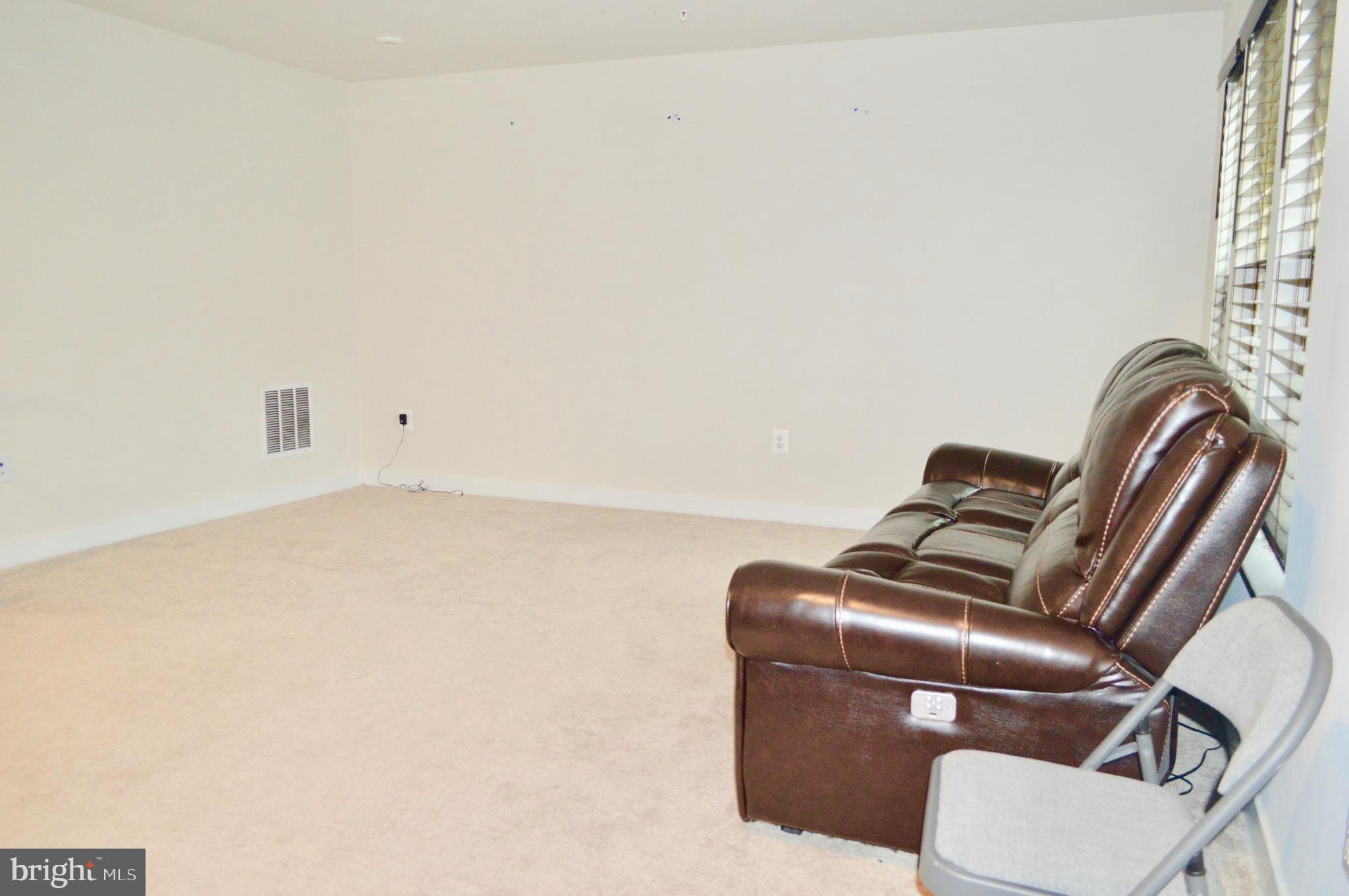 STONE BARN VILLAGE - Residential Lease