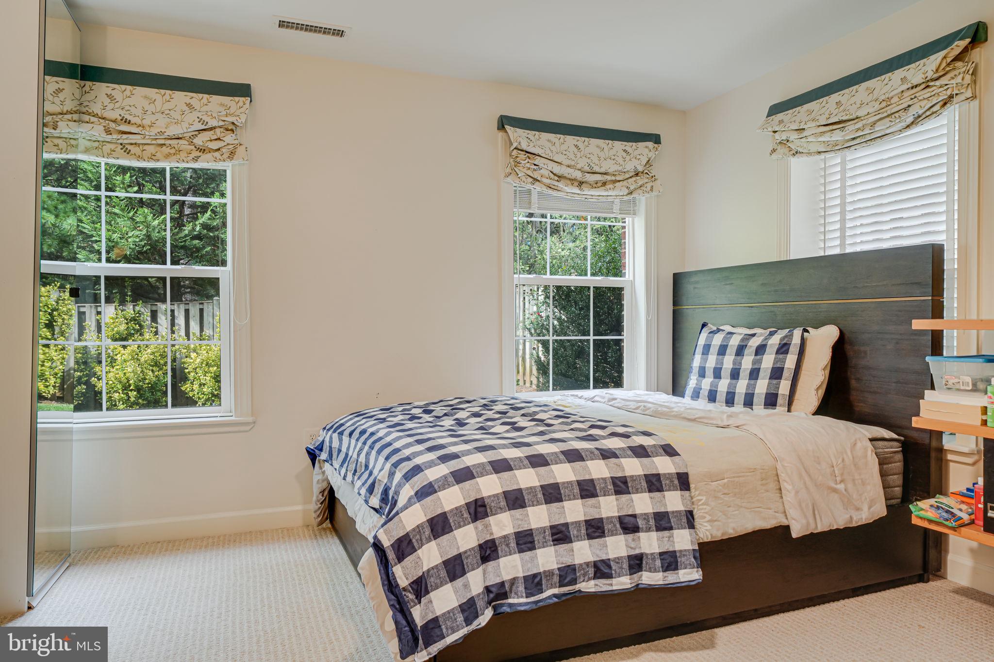 LAMBIANCE OF MCLEAN - Residential