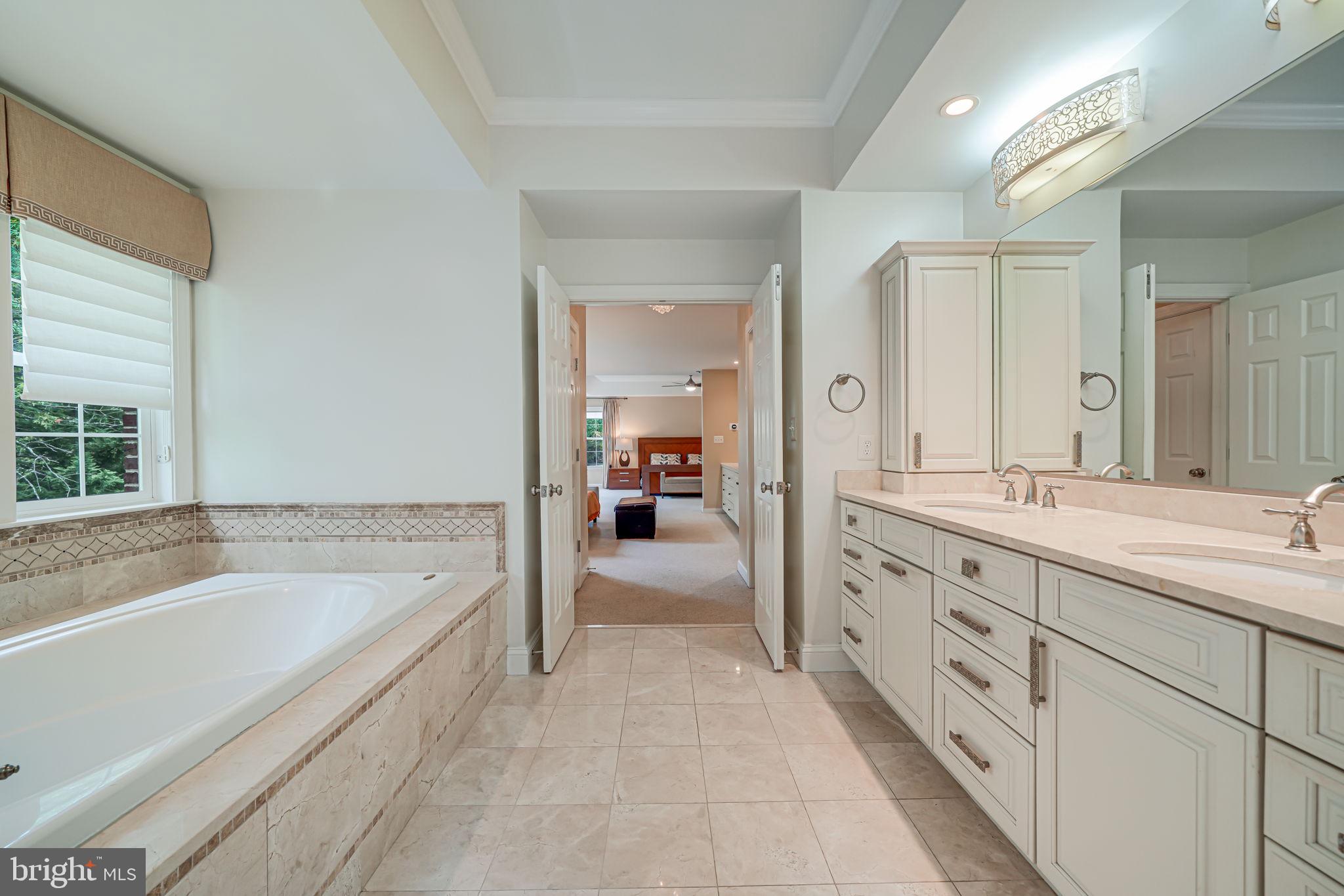 LAMBIANCE OF MCLEAN - Residential