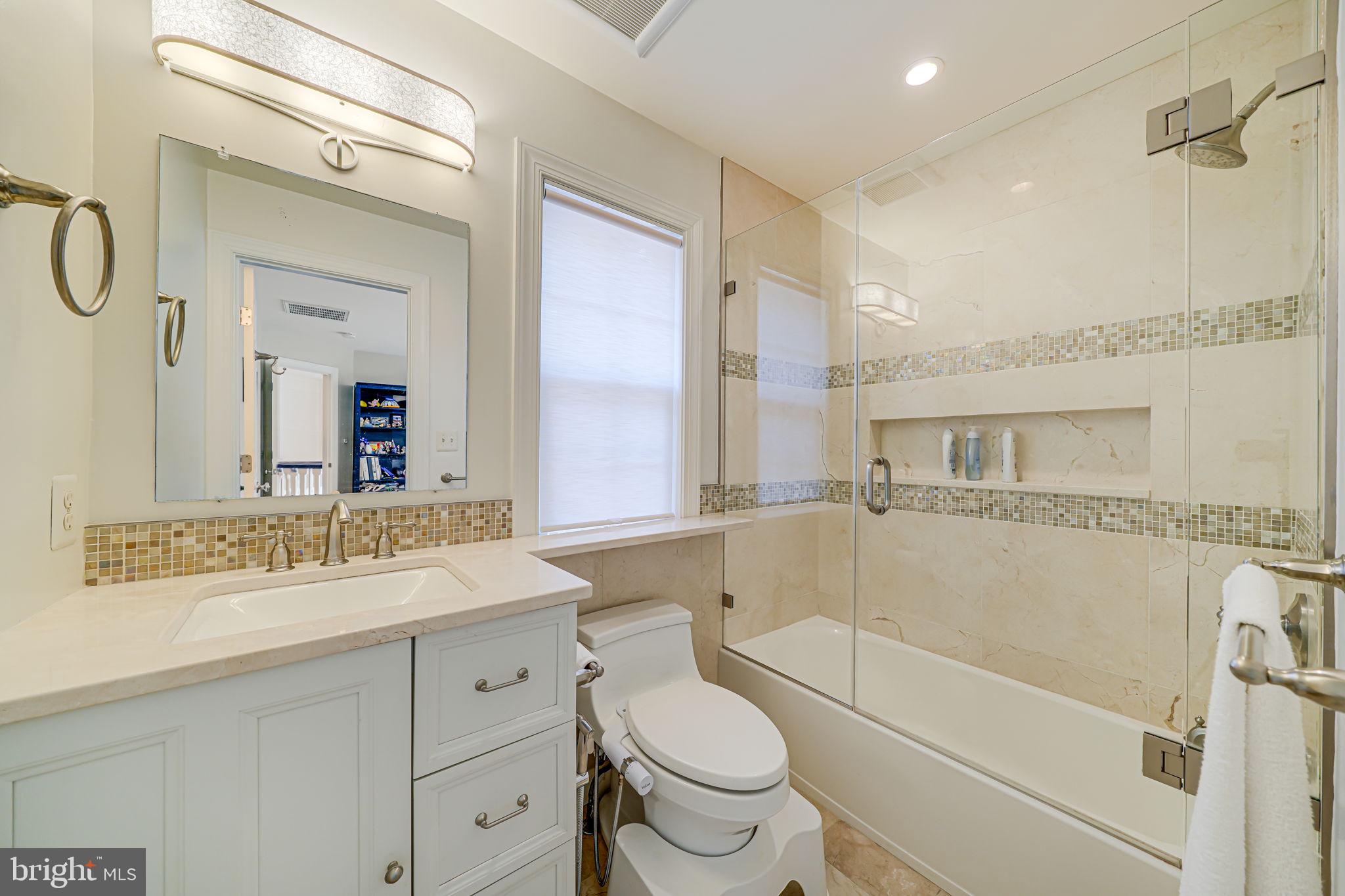 LAMBIANCE OF MCLEAN - Residential