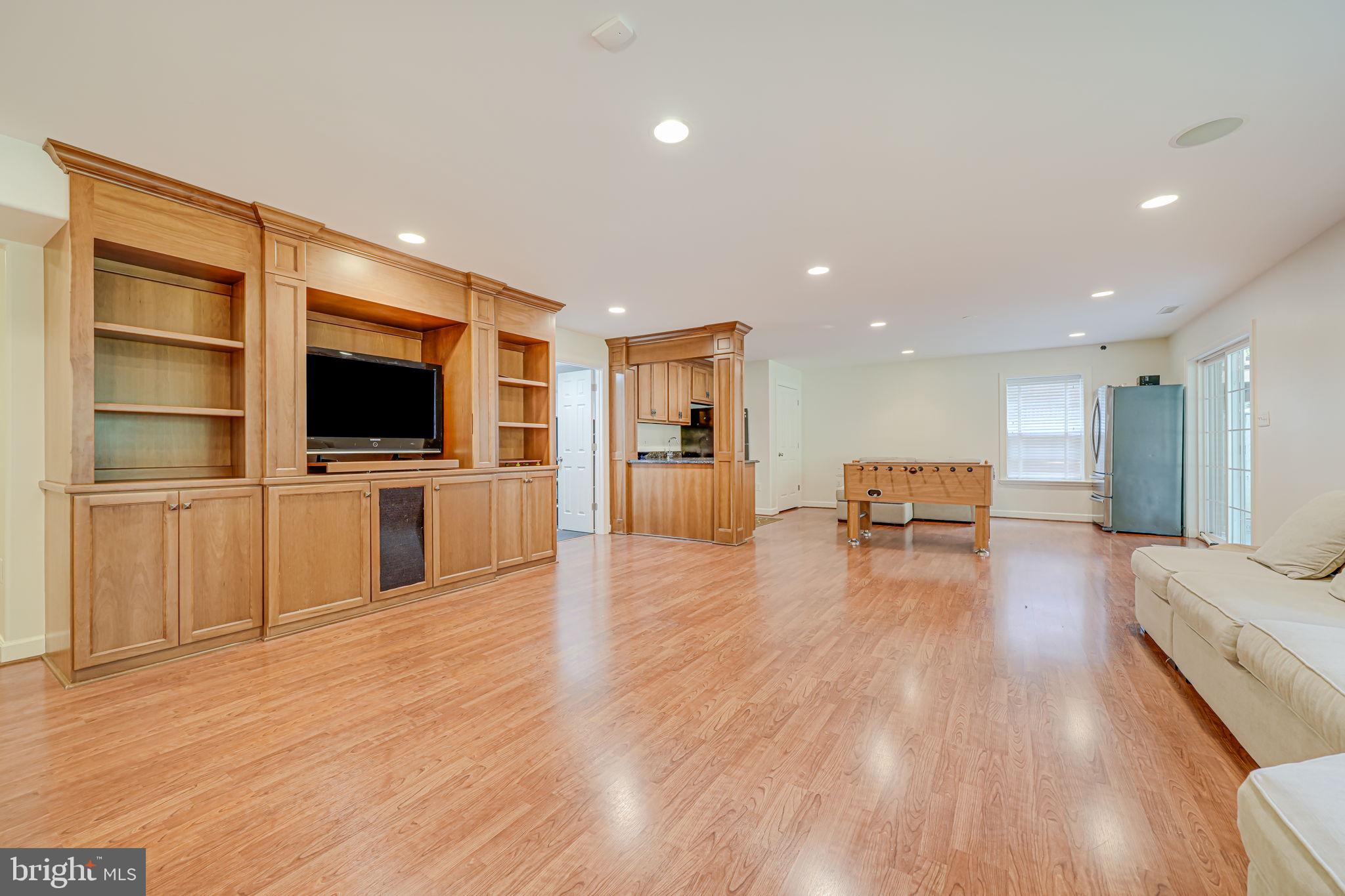 LAMBIANCE OF MCLEAN - Residential