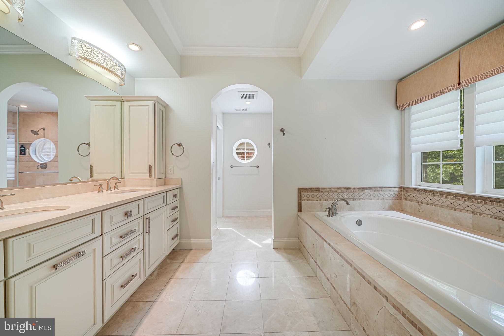 LAMBIANCE OF MCLEAN - Residential