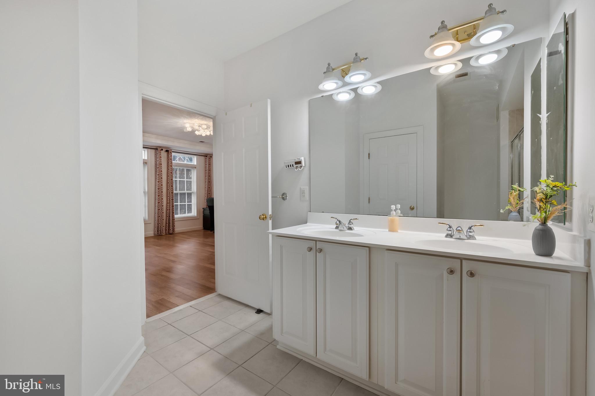 HIDDEN CREEK - Residential Lease