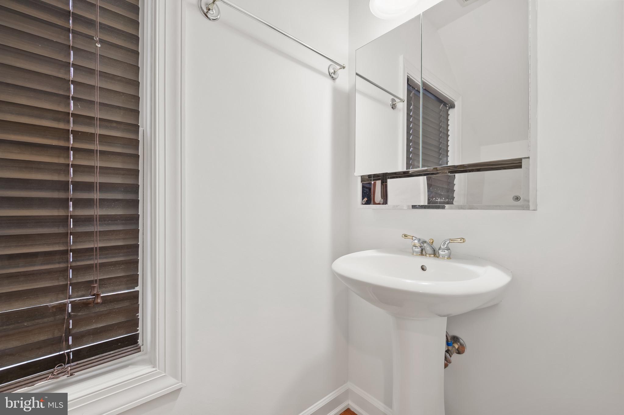 HIDDEN CREEK - Residential Lease