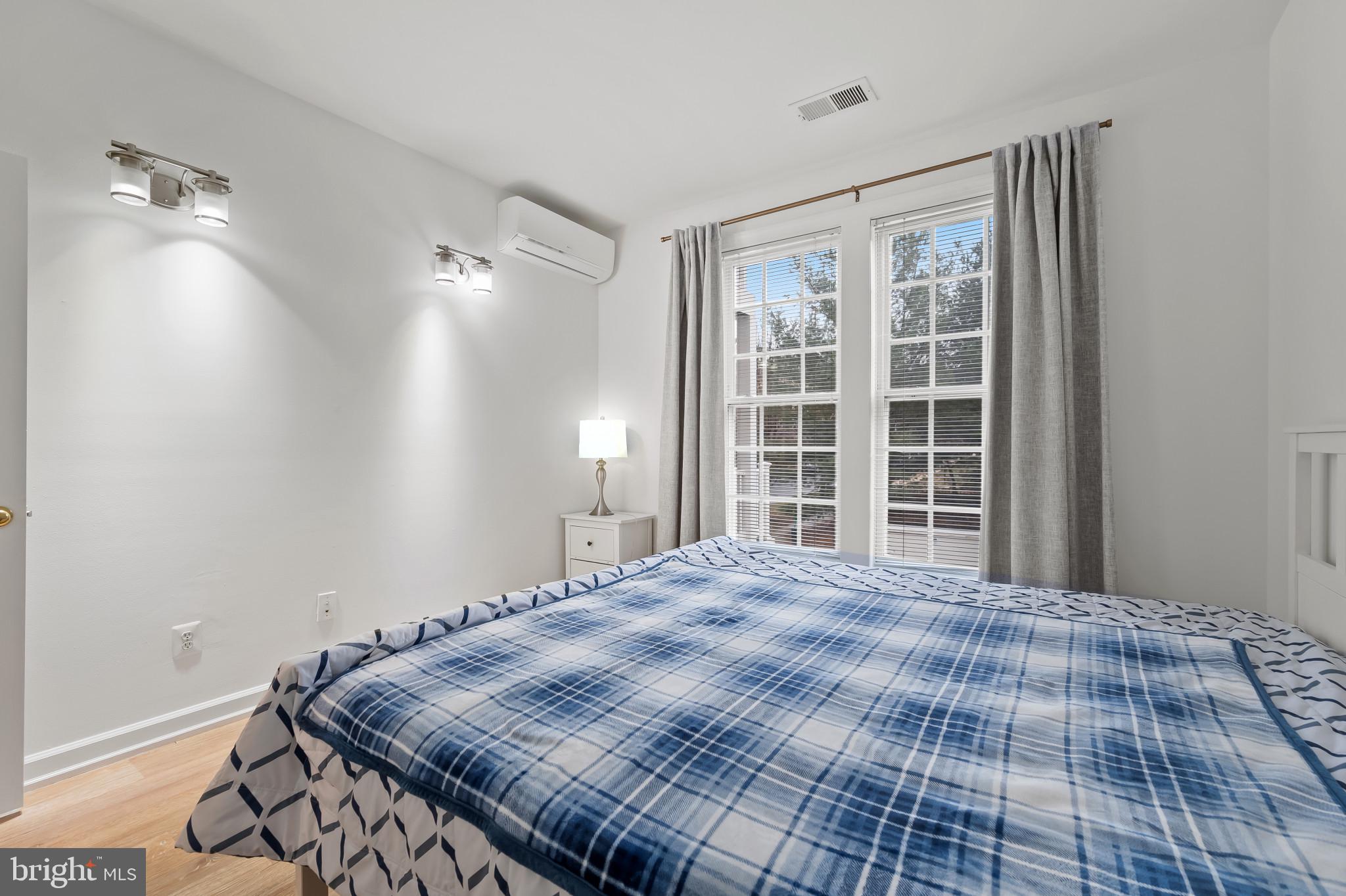 HIDDEN CREEK - Residential Lease