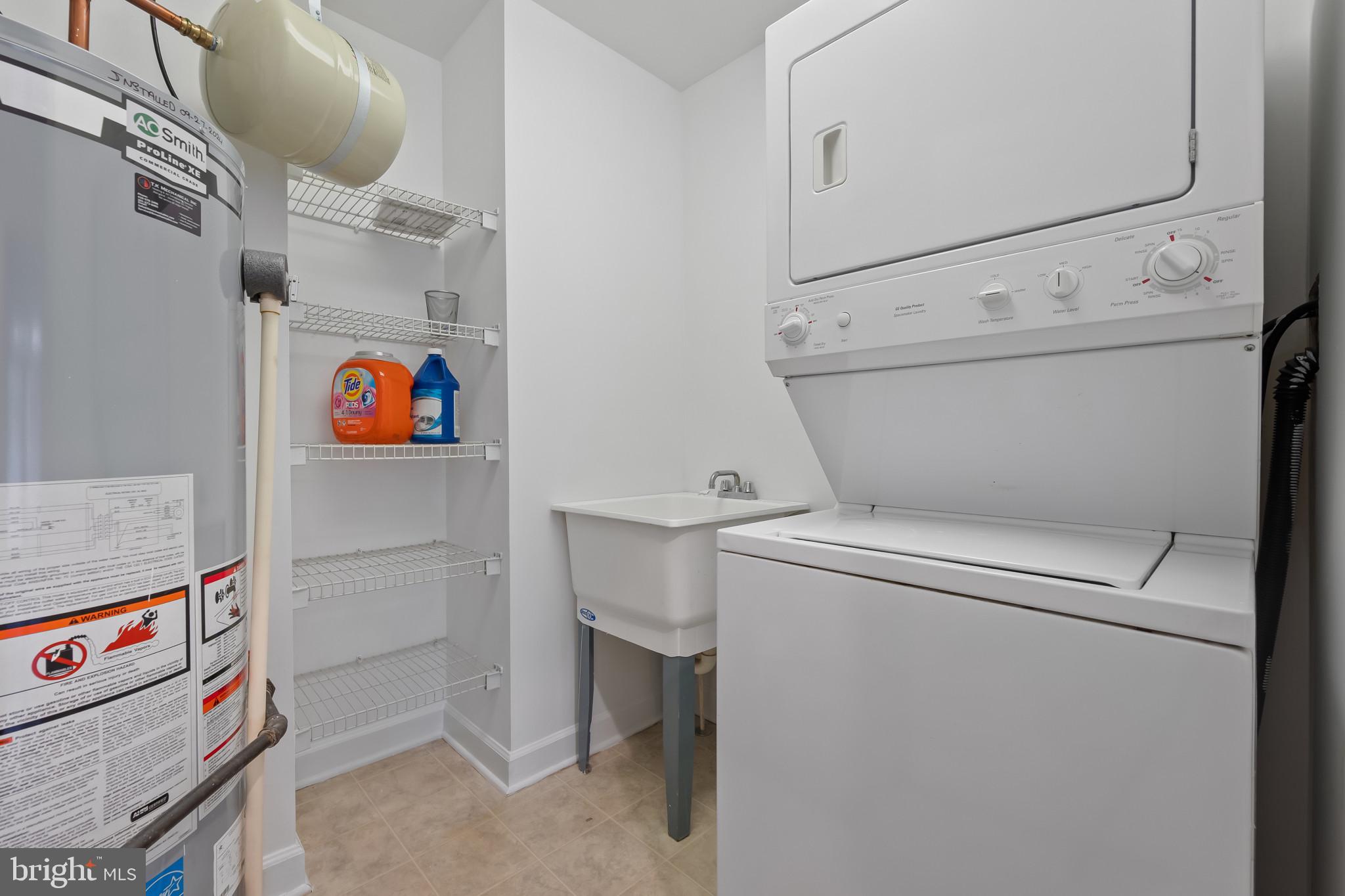 HIDDEN CREEK - Residential Lease