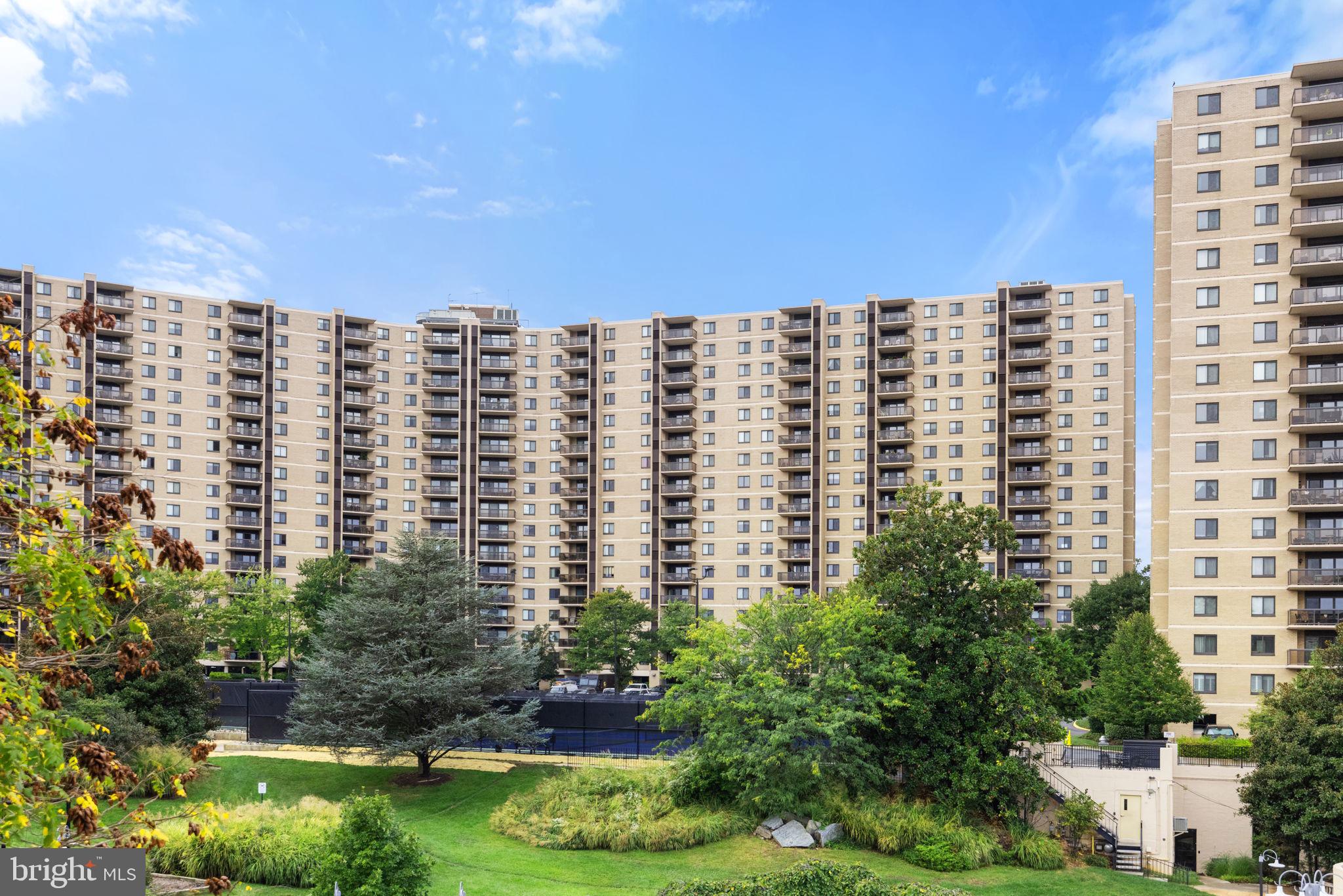 WATERGATE AT LANDMARK - Residential