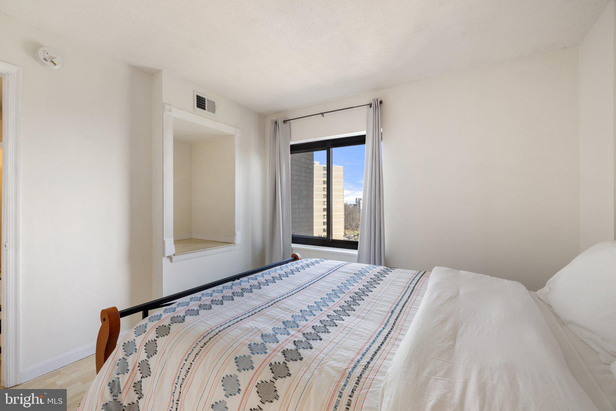 WATERGATE AT LANDMARK - Residential