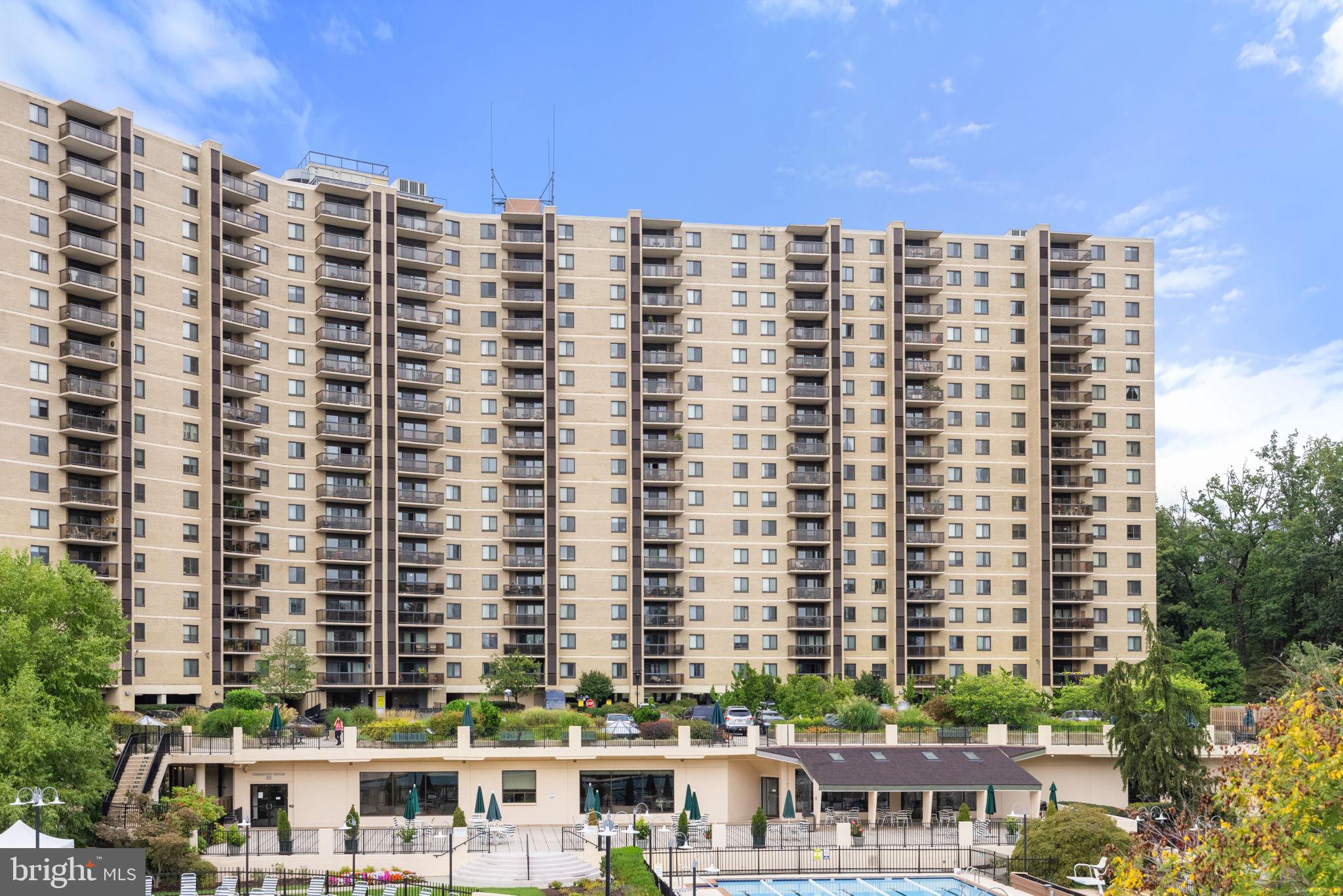 WATERGATE AT LANDMARK - Residential