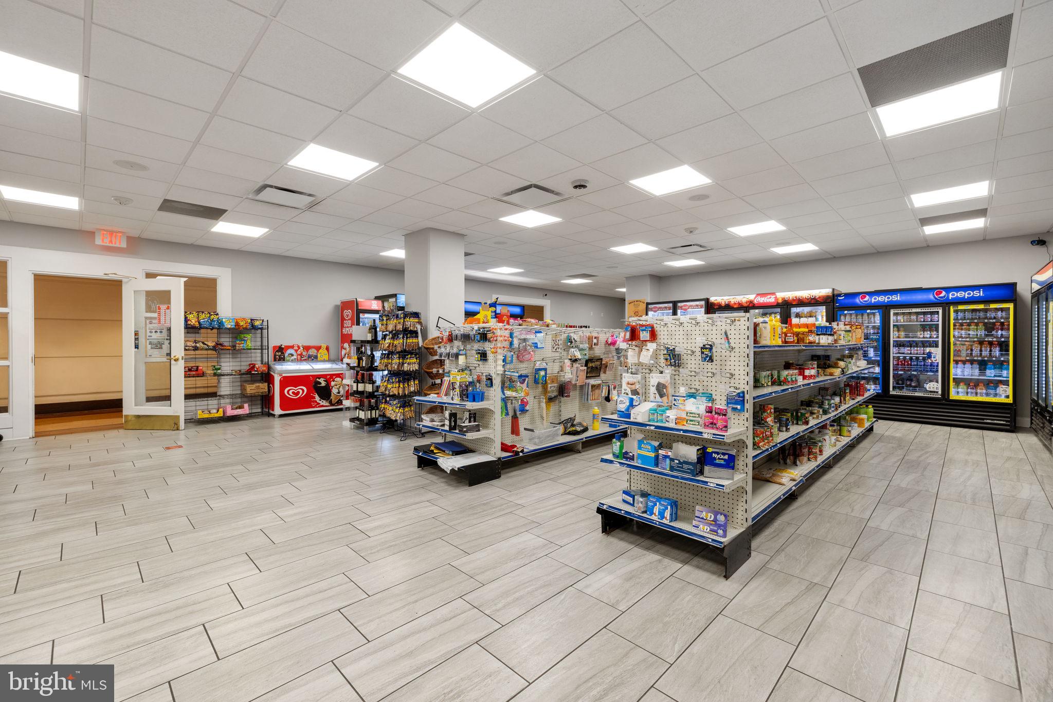 WATERGATE AT LANDMARK - Residential