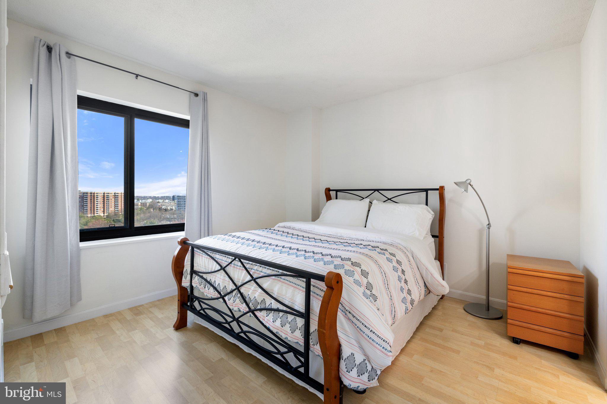 WATERGATE AT LANDMARK - Residential