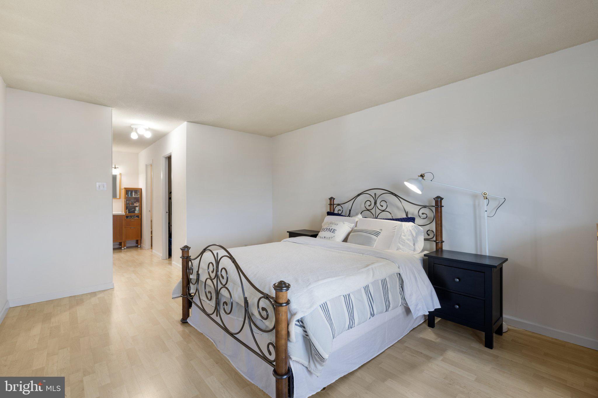 WATERGATE AT LANDMARK - Residential