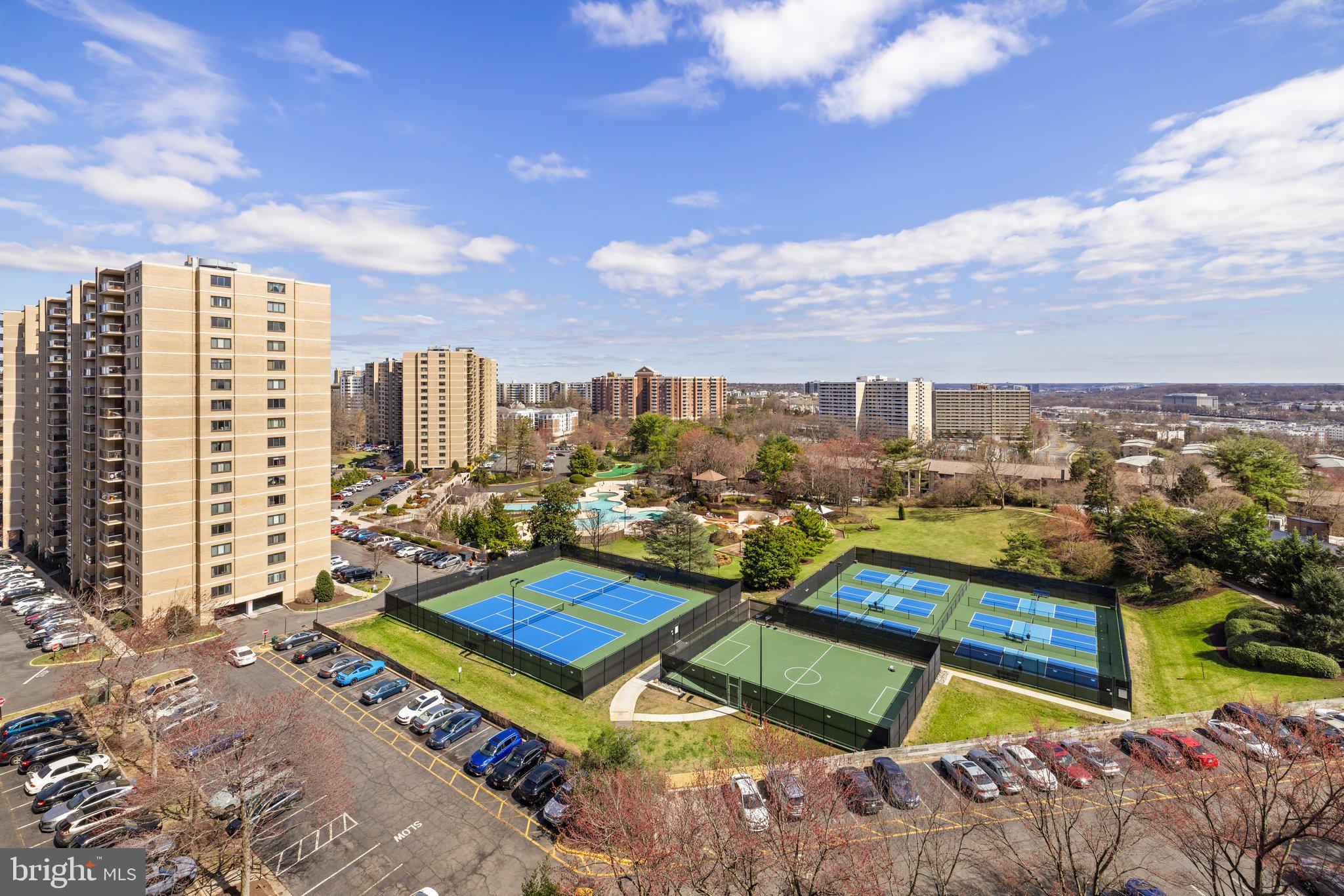 WATERGATE AT LANDMARK - Residential