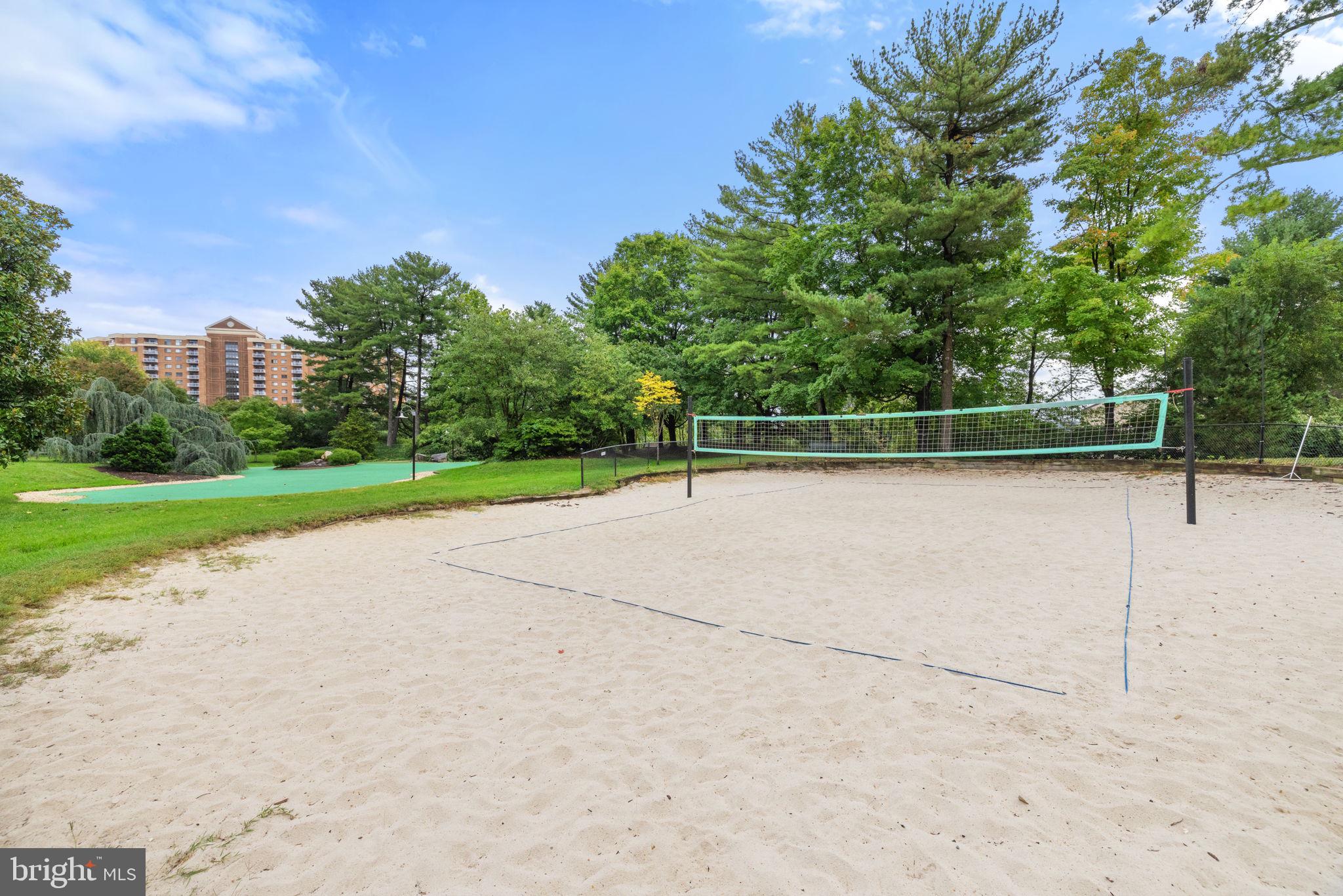 WATERGATE AT LANDMARK - Residential