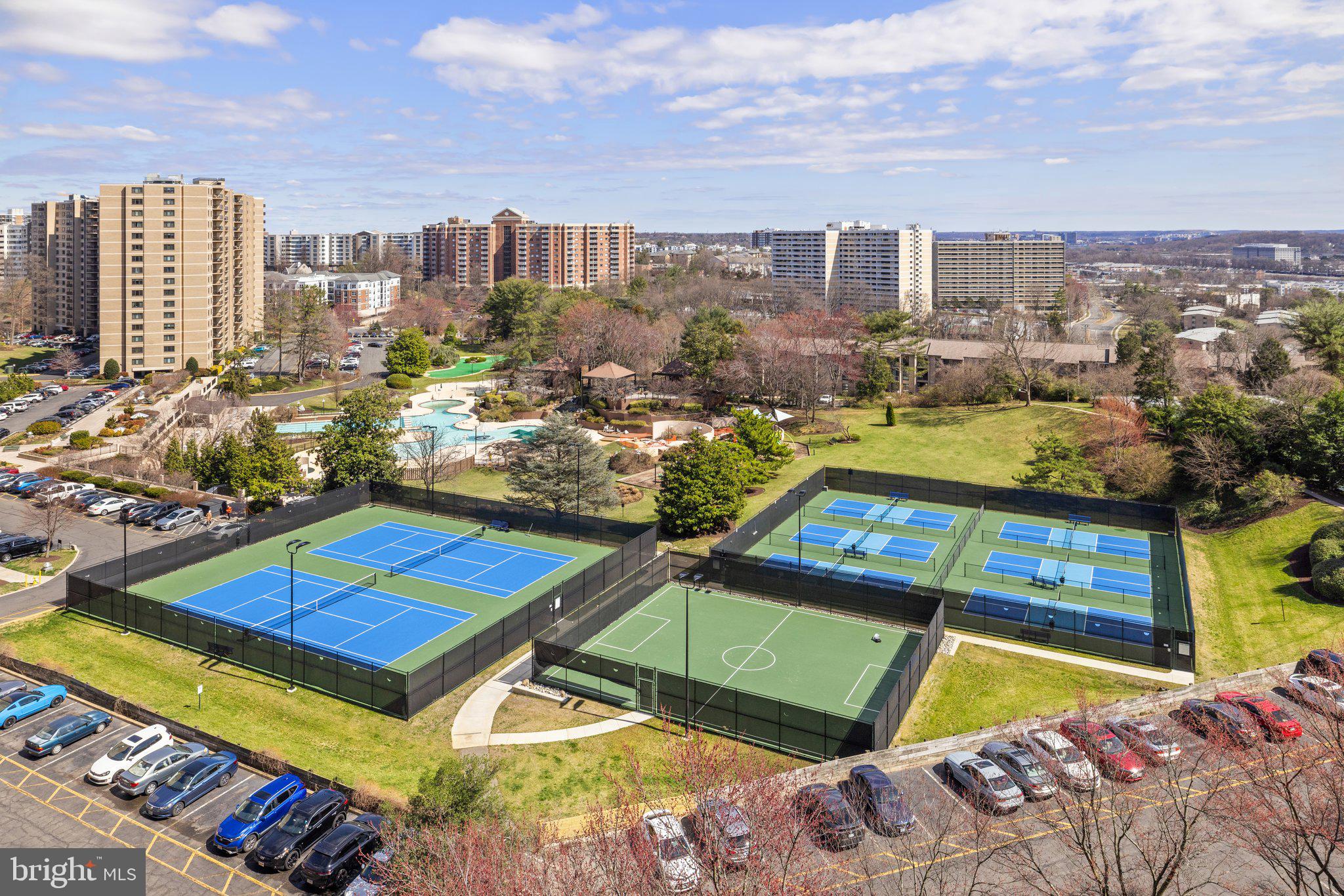 WATERGATE AT LANDMARK - Residential