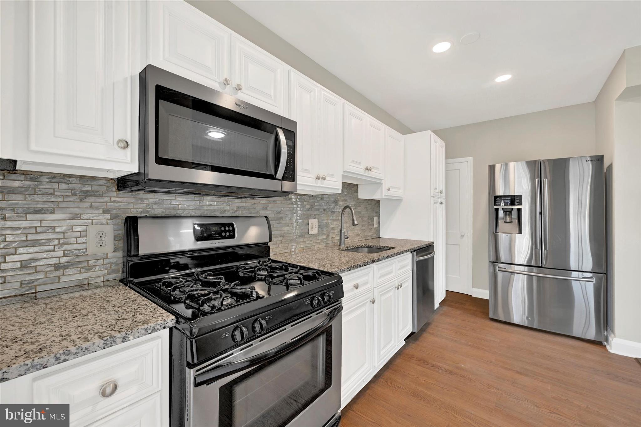 RIVERSIDE - Residential