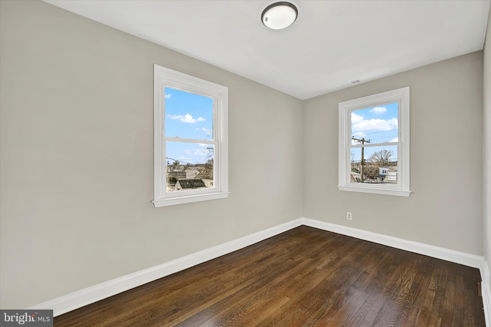 RIVERSIDE - Residential