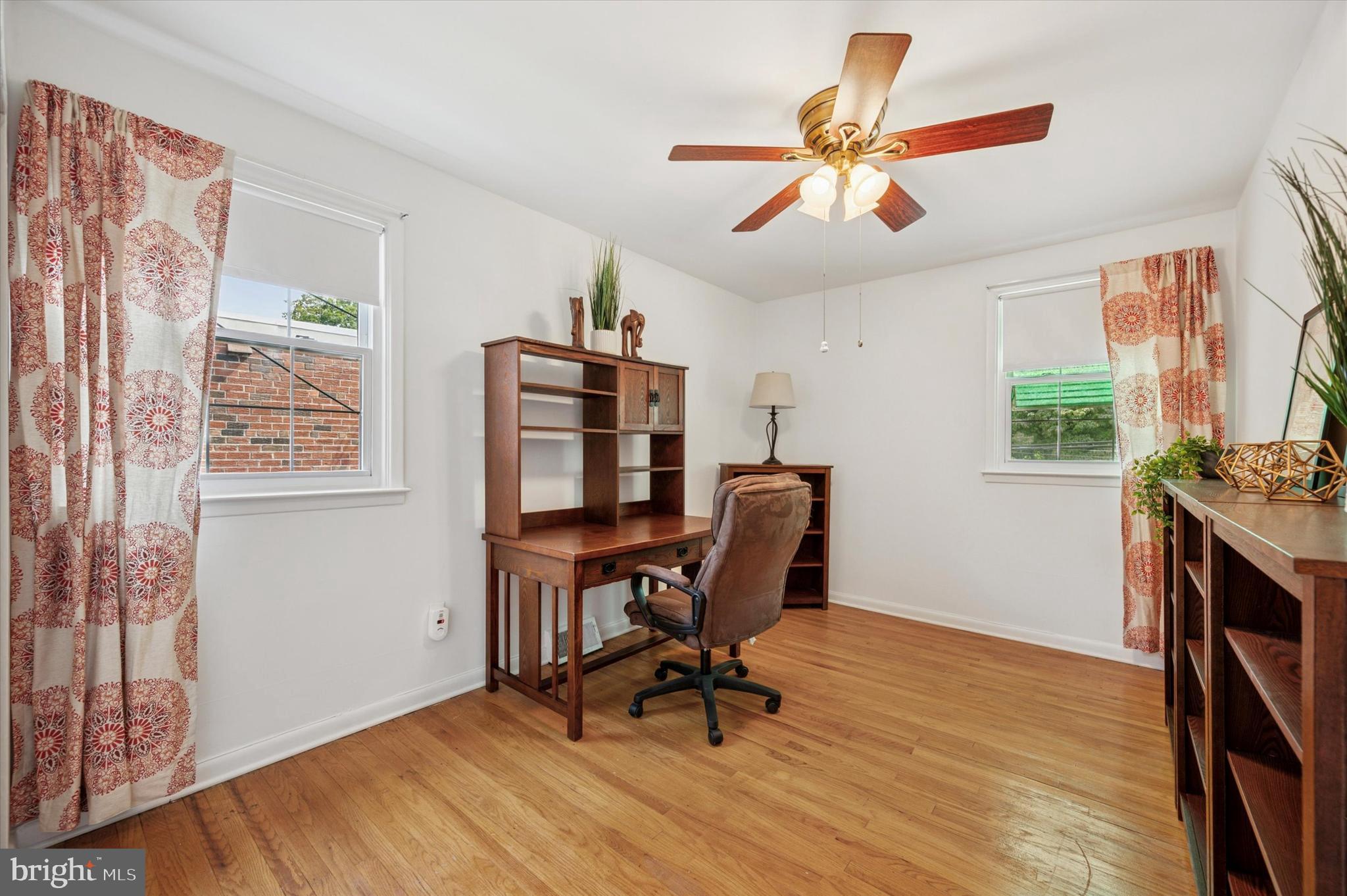 ROXBOROUGH - Residential