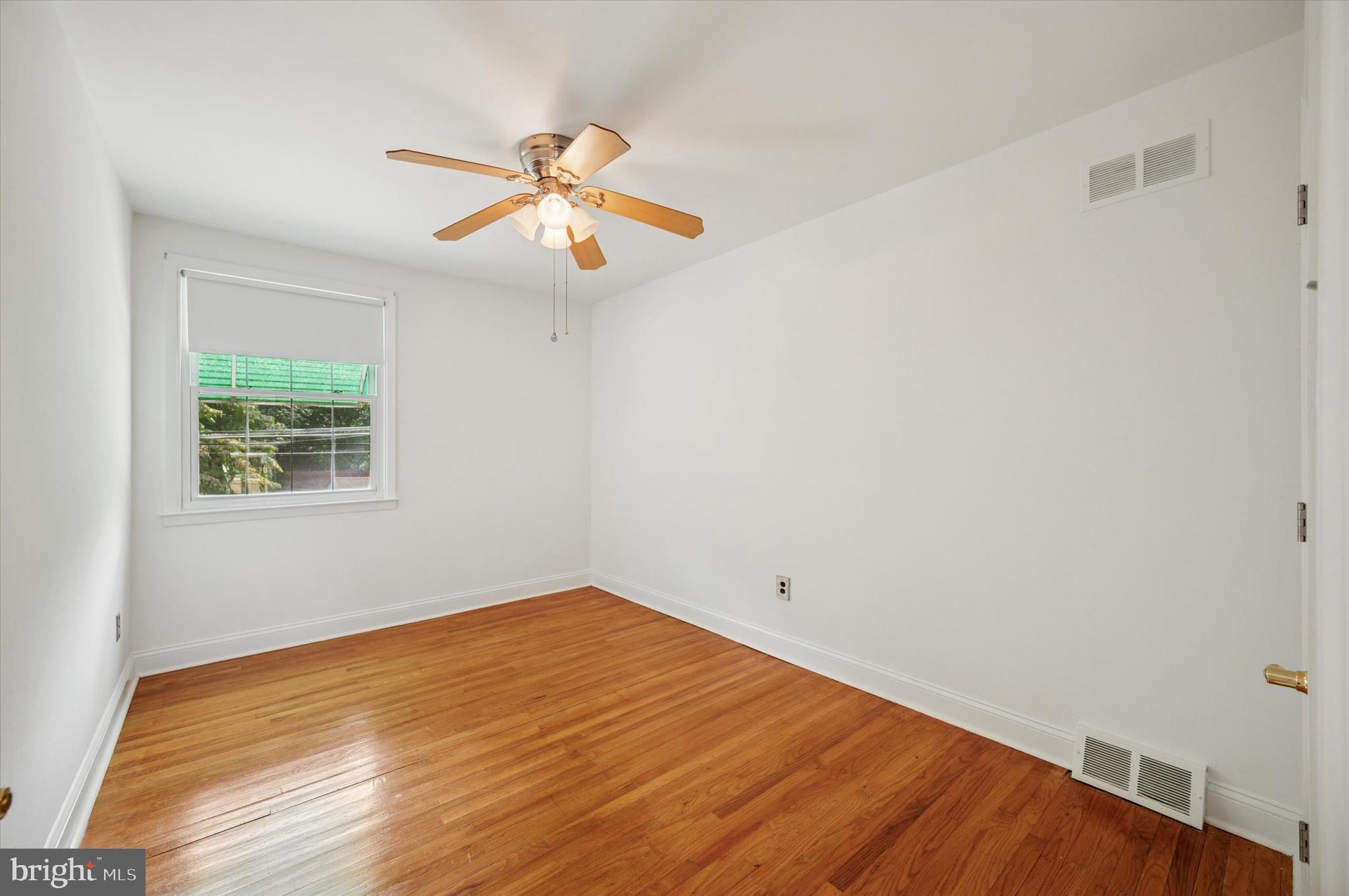 ROXBOROUGH - Residential