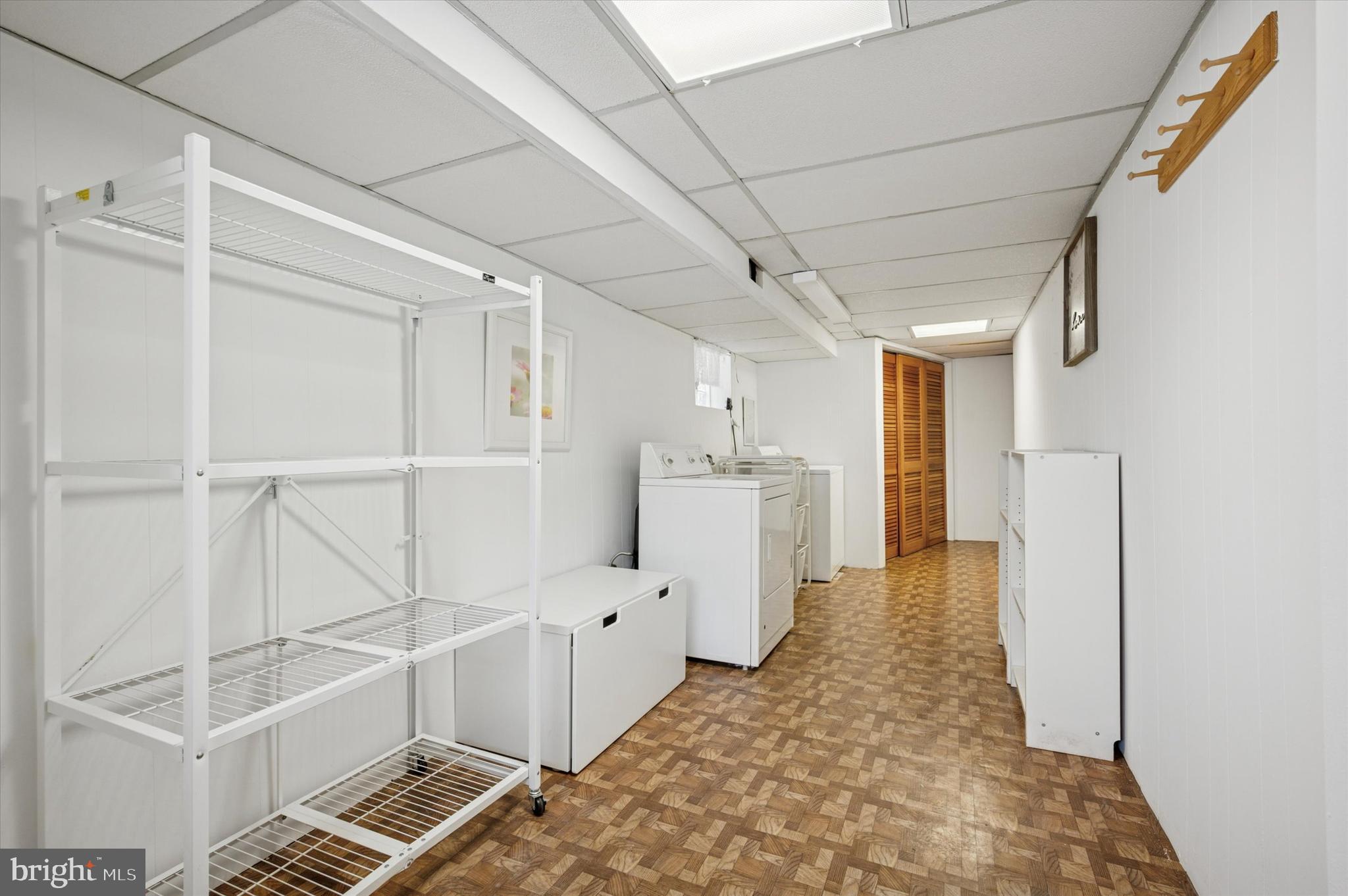 ROXBOROUGH - Residential