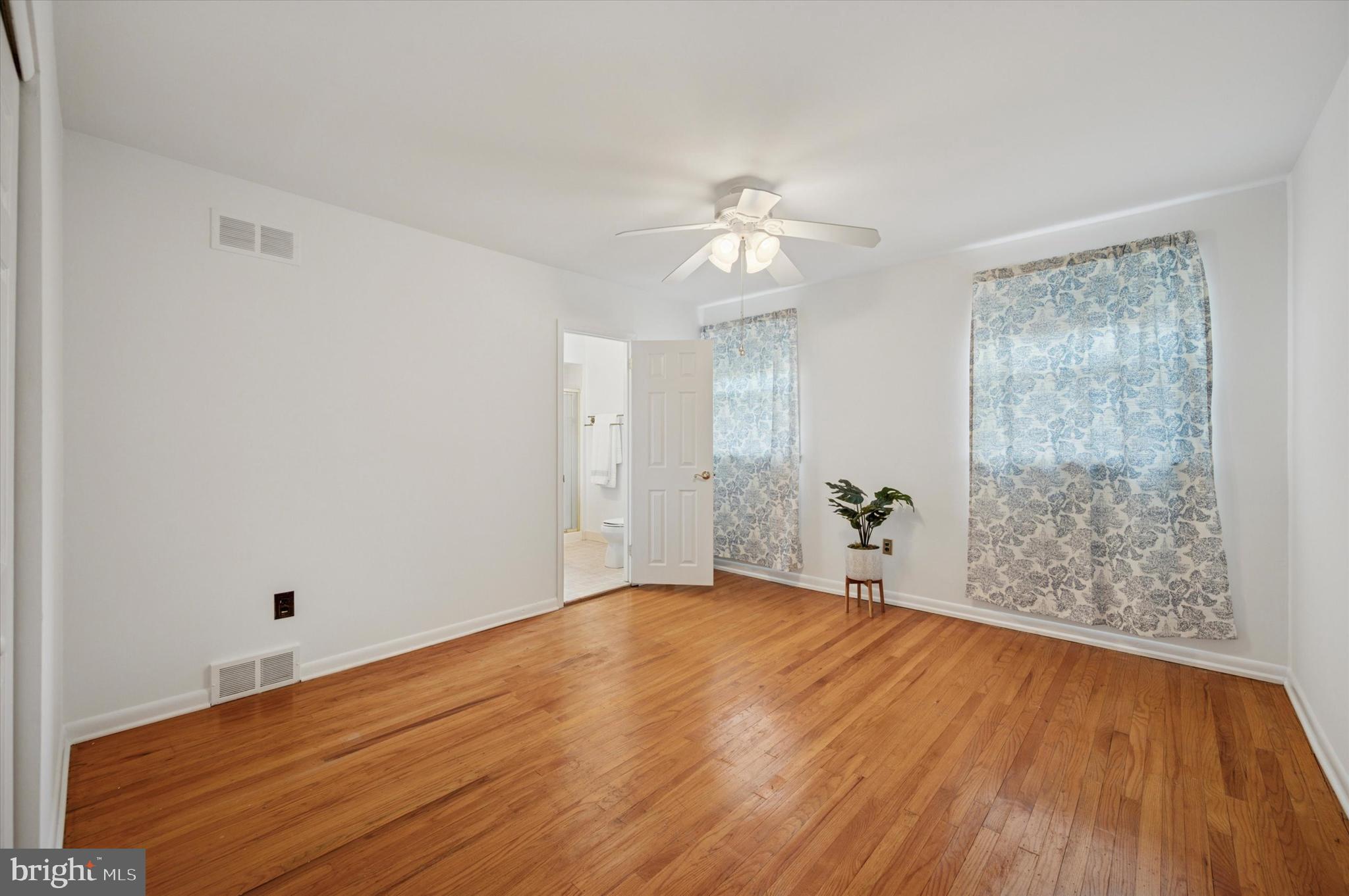 ROXBOROUGH - Residential