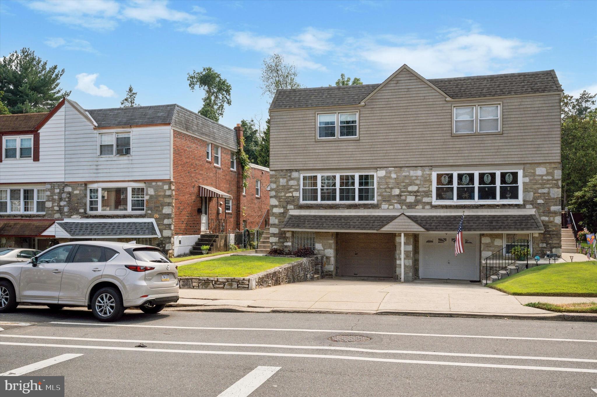 ROXBOROUGH - Residential