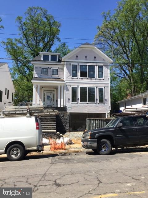 TUCKAHOE VILLAGE - Residential