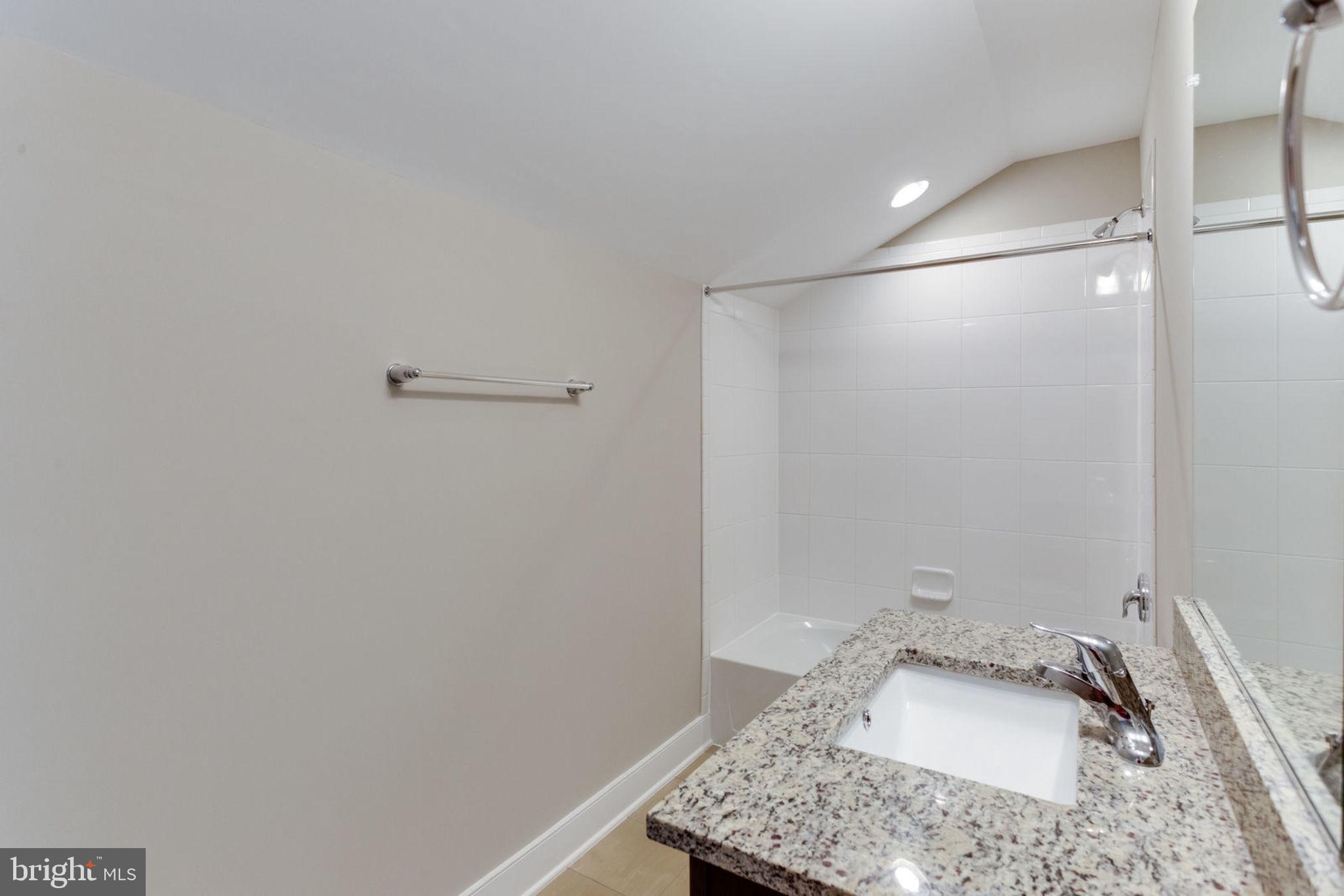 TUCKAHOE VILLAGE - Residential