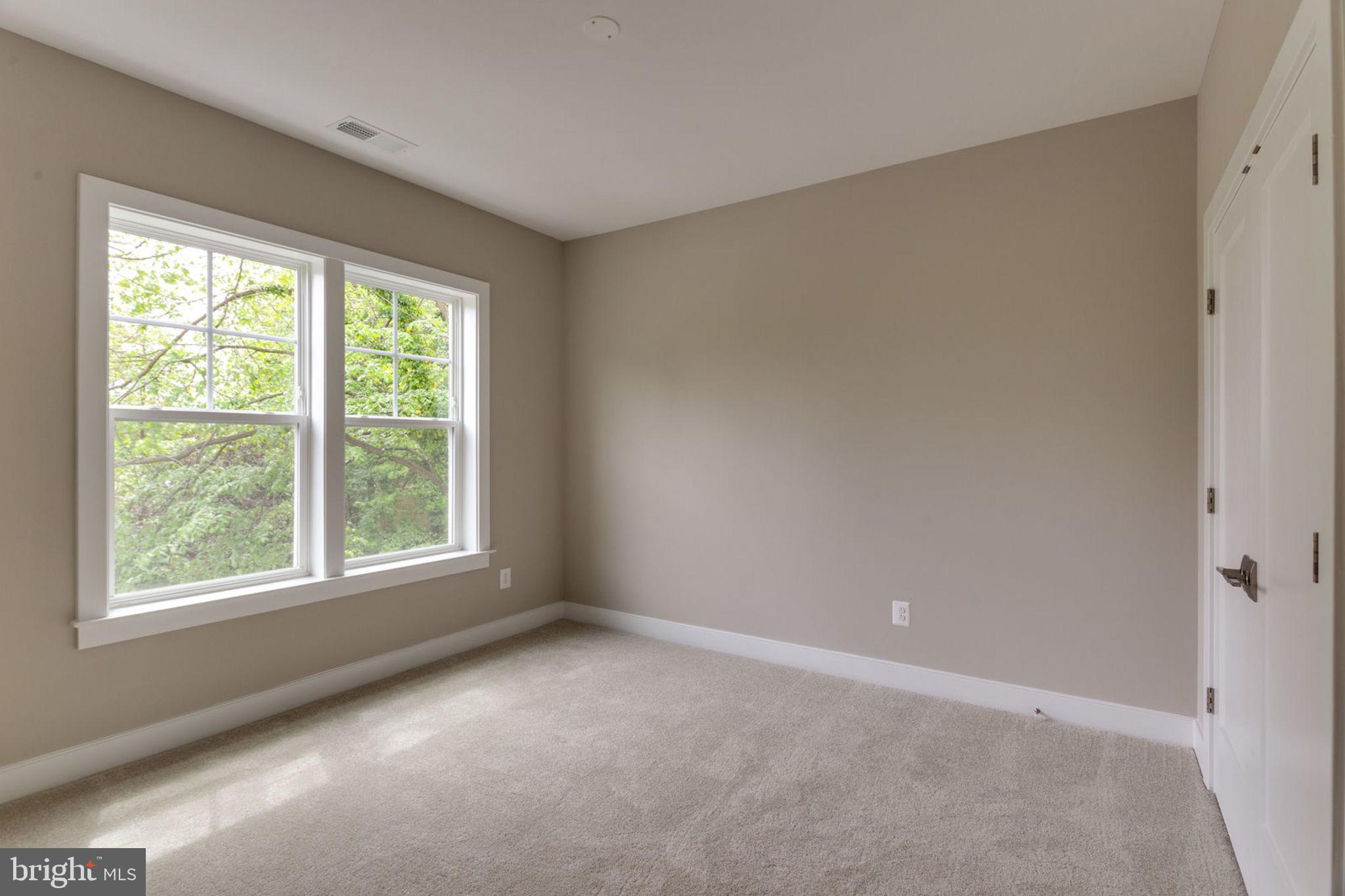 TUCKAHOE VILLAGE - Residential