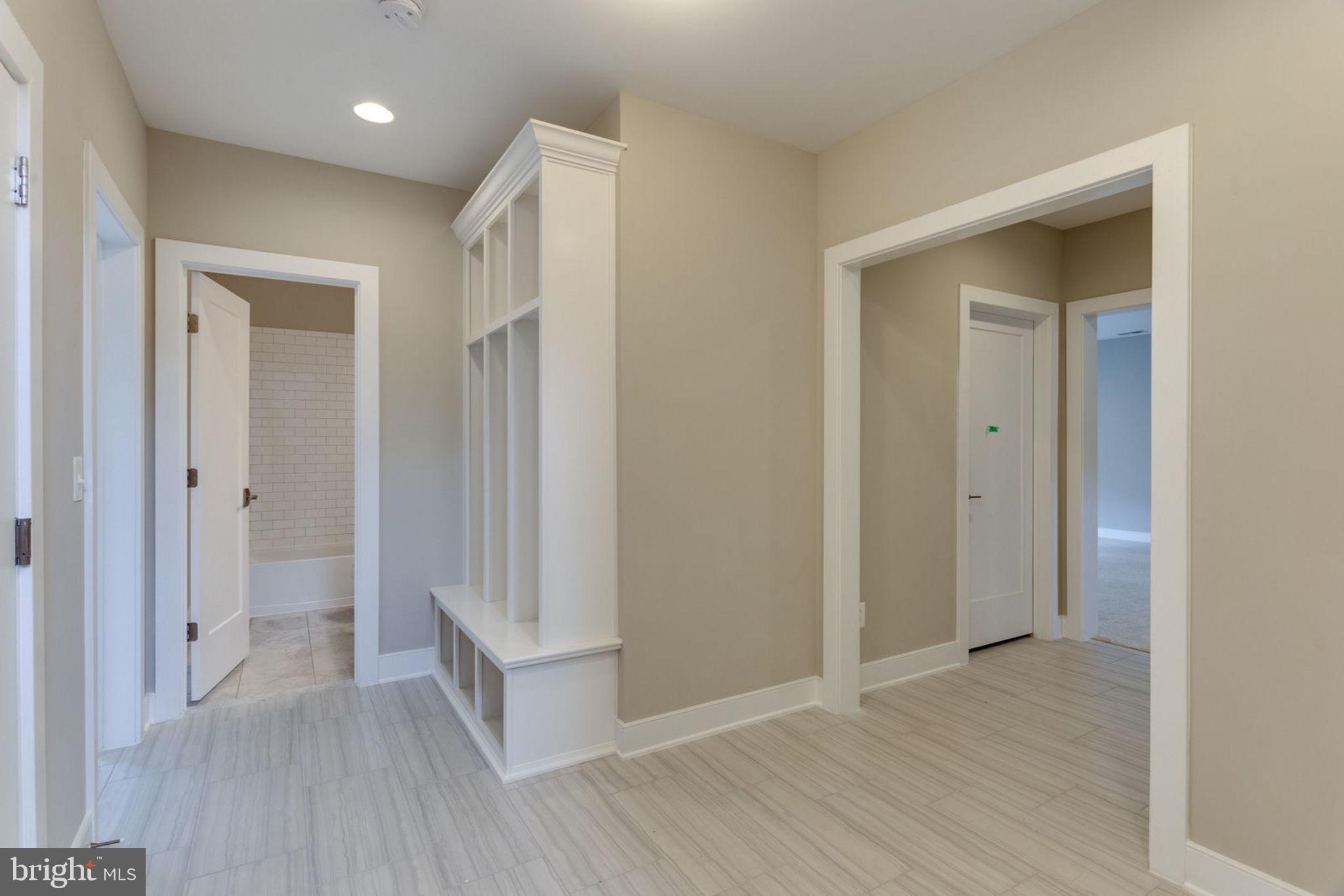 TUCKAHOE VILLAGE - Residential