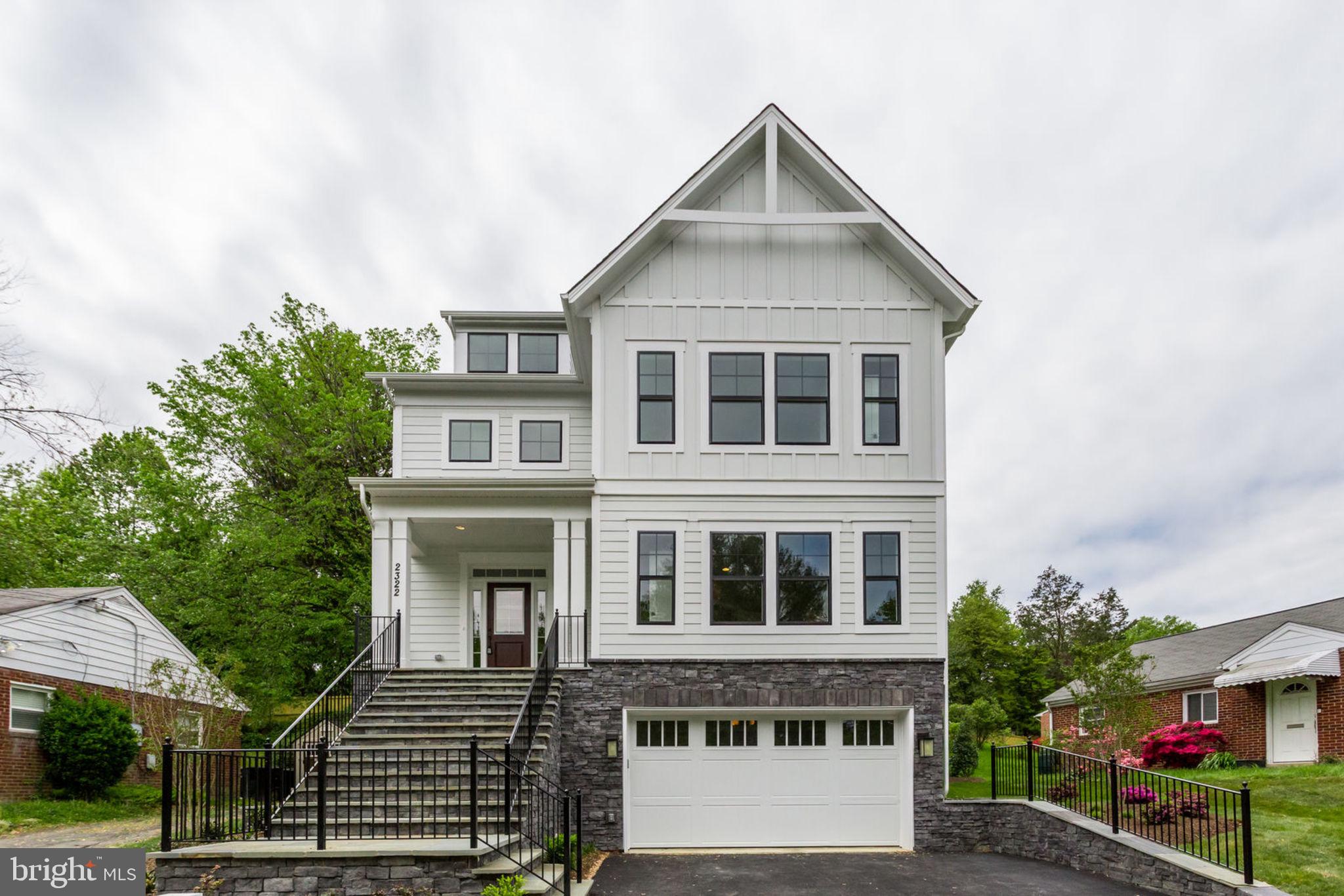 TUCKAHOE VILLAGE - Residential