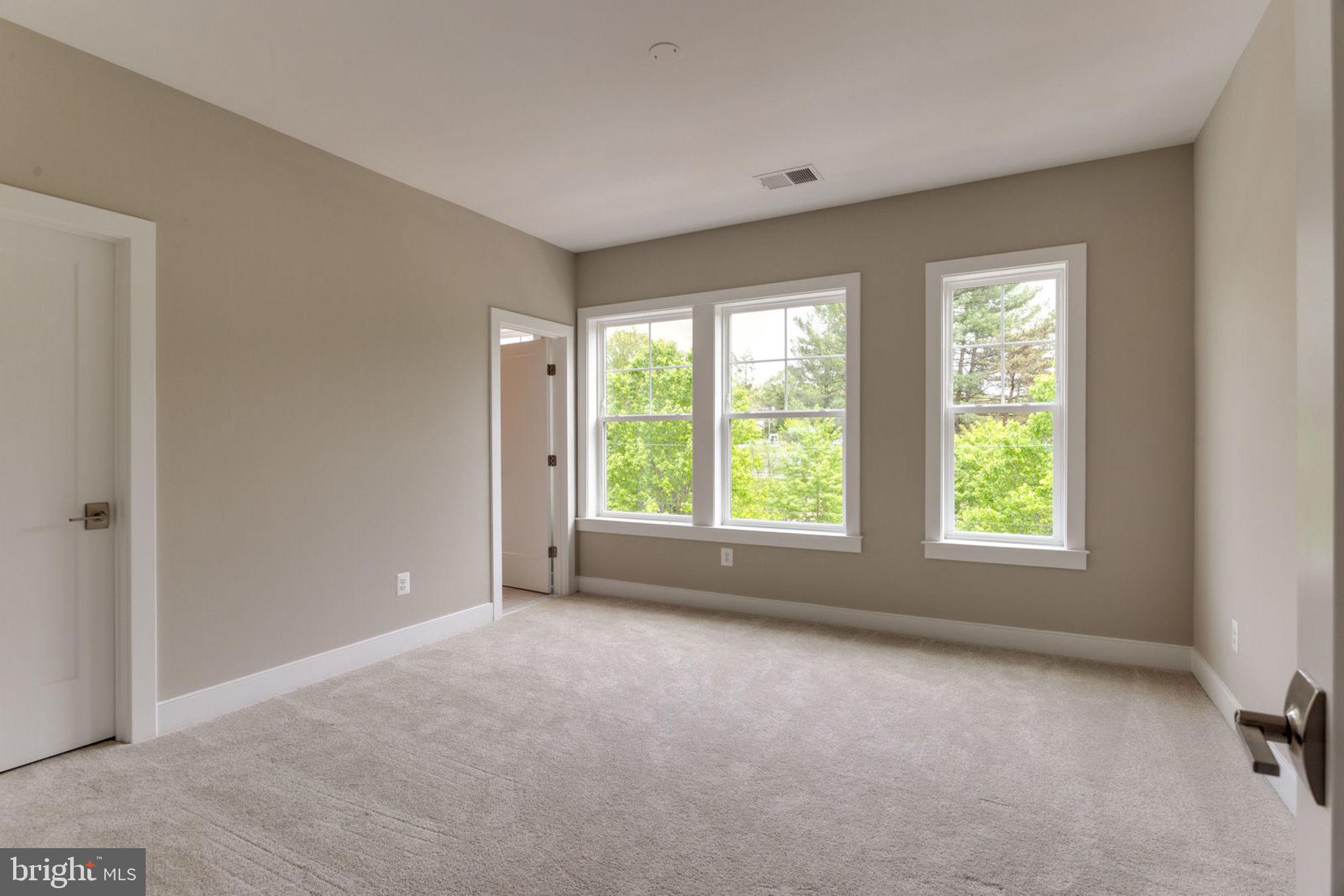 TUCKAHOE VILLAGE - Residential