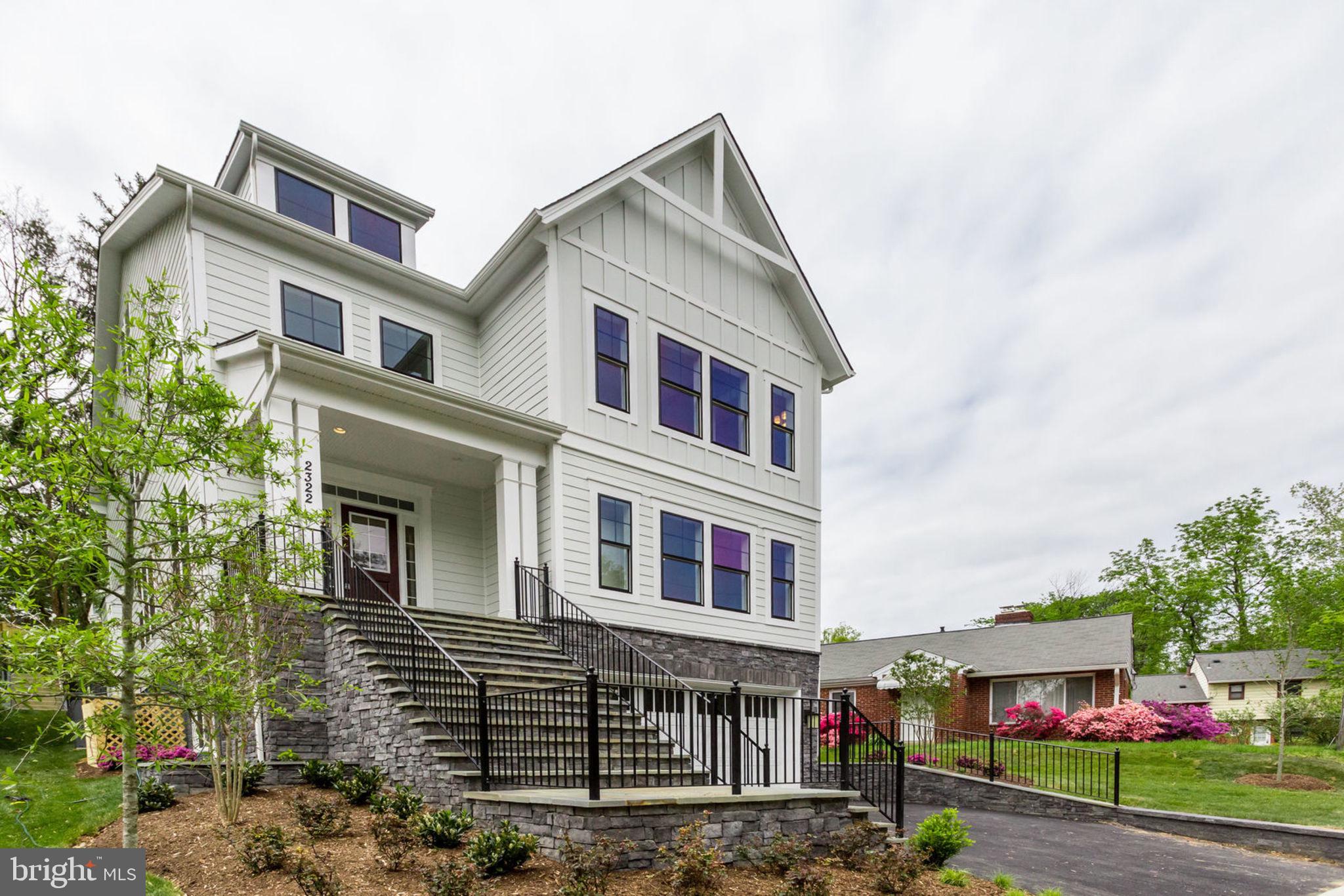 TUCKAHOE VILLAGE - Residential