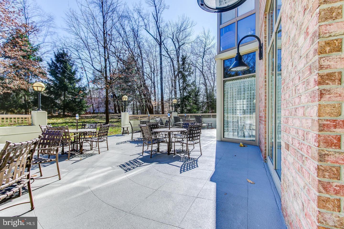 CREEKSIDE AT LEISURE WORLD - Residential Lease