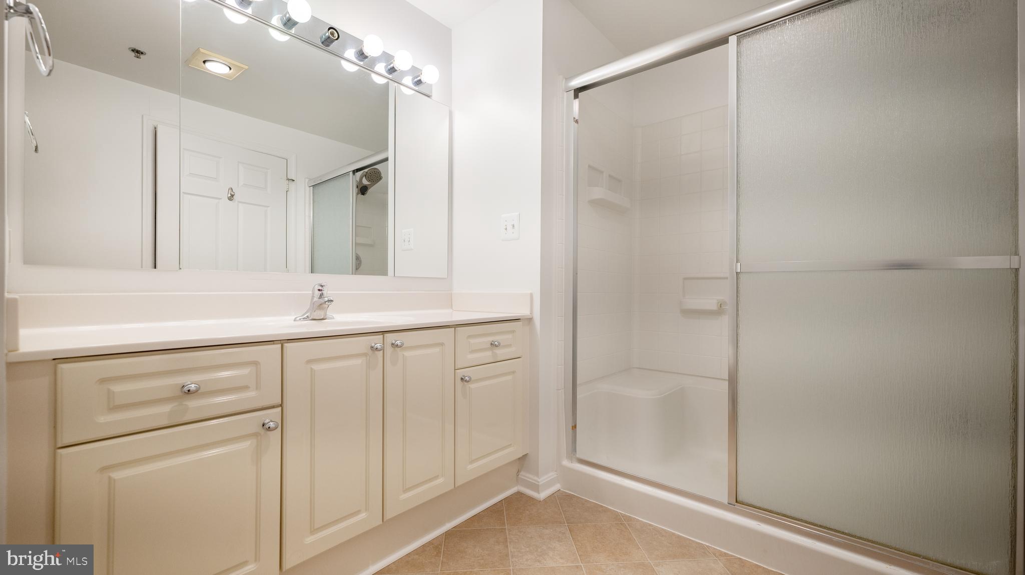 CREEKSIDE AT LEISURE WORLD - Residential Lease