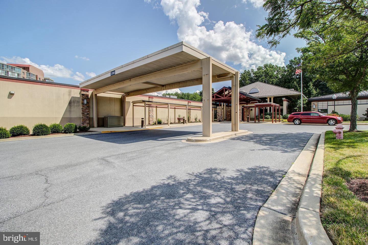 CREEKSIDE AT LEISURE WORLD - Residential Lease