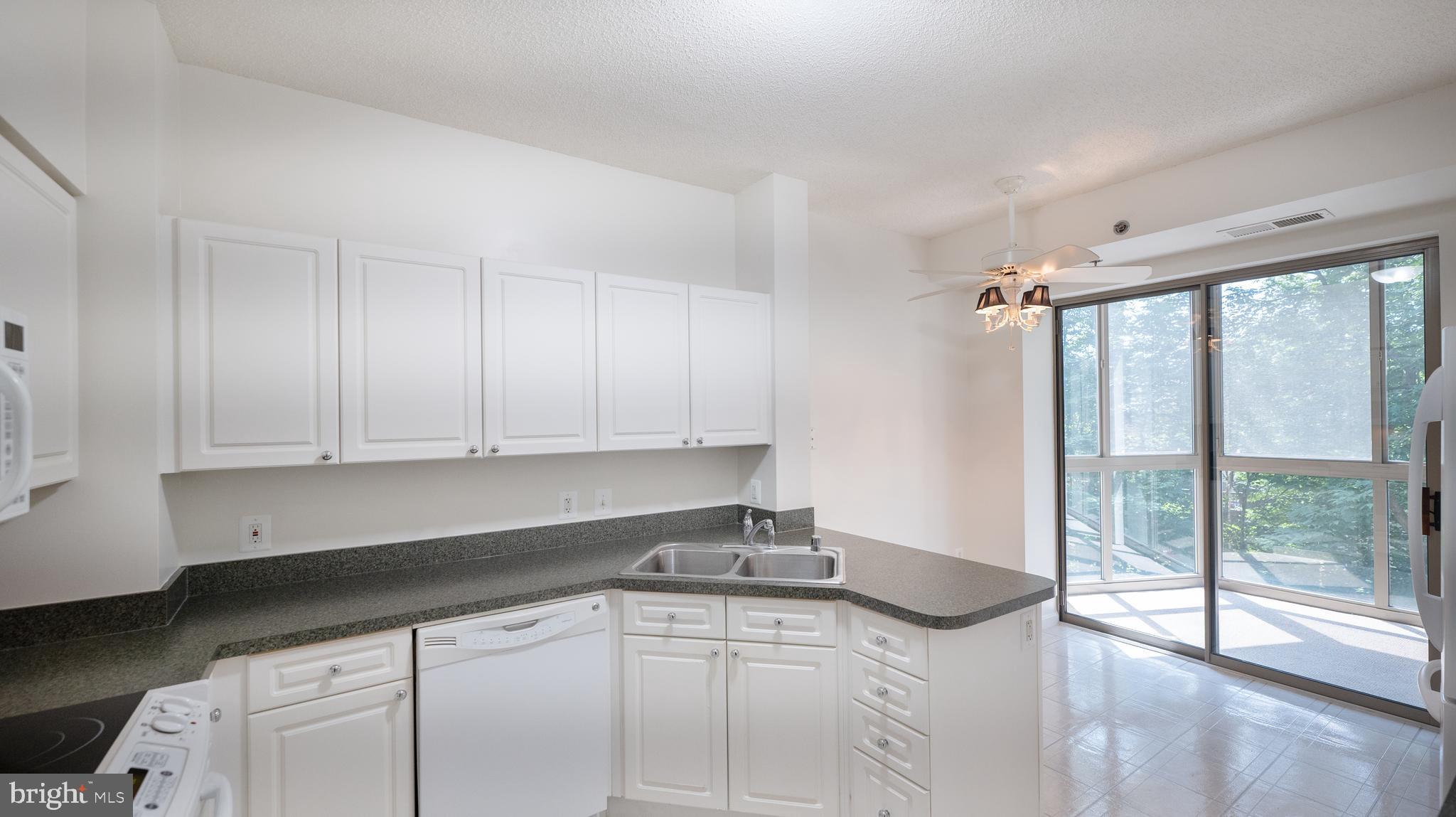 CREEKSIDE AT LEISURE WORLD - Residential Lease