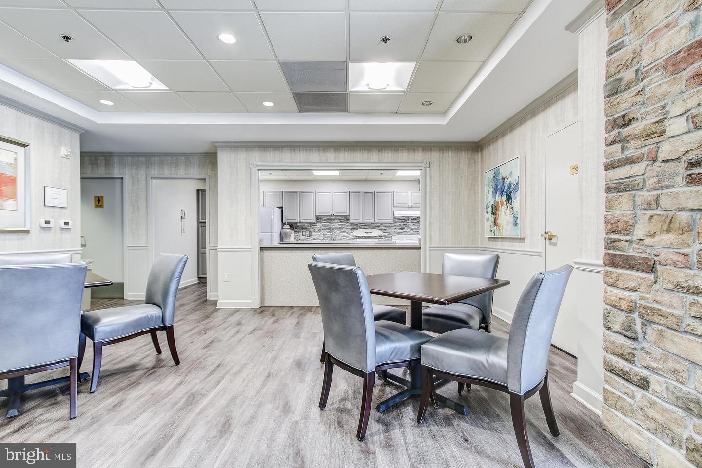 CREEKSIDE AT LEISURE WORLD - Residential Lease