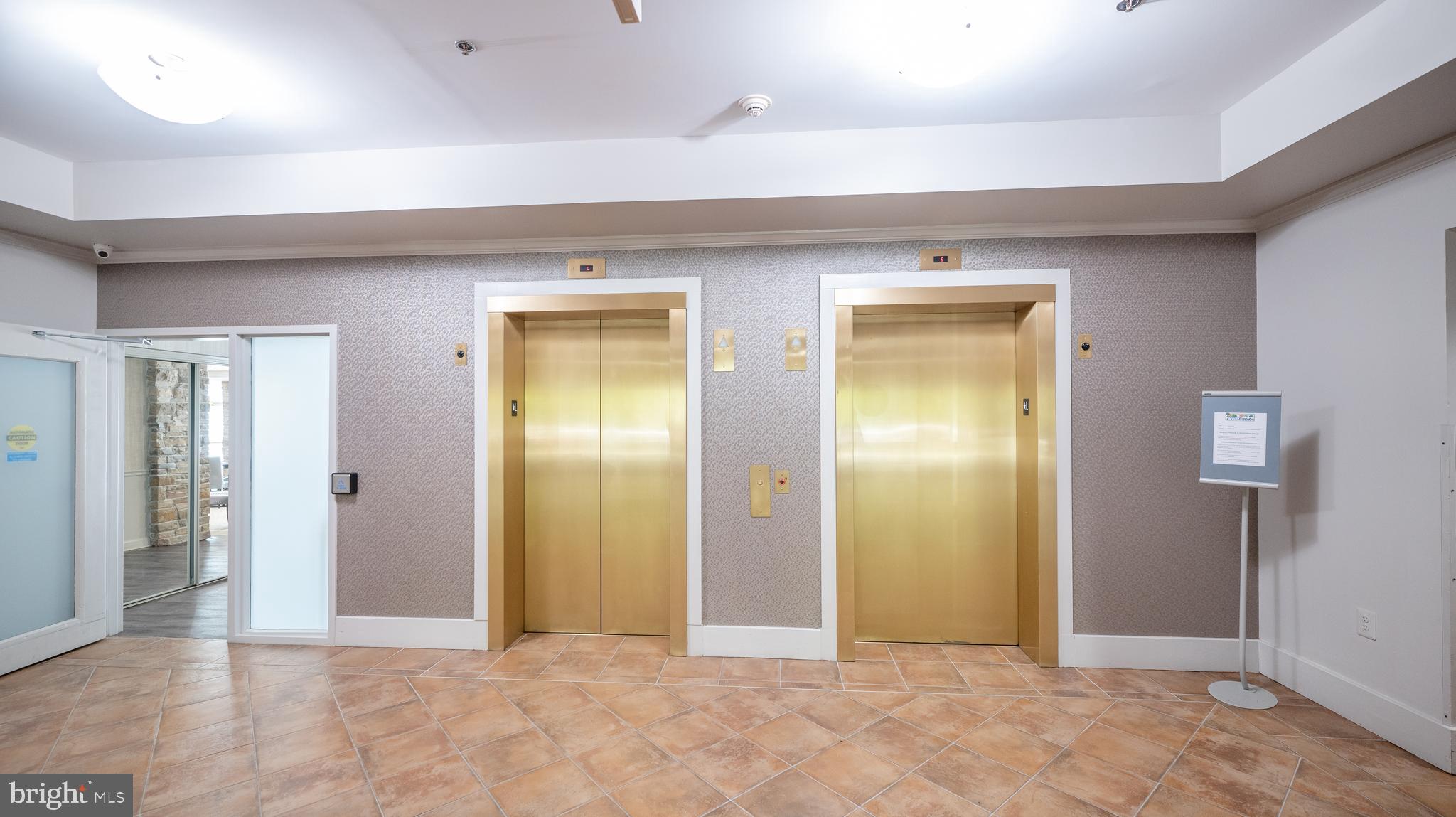 CREEKSIDE AT LEISURE WORLD - Residential Lease