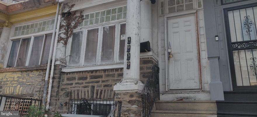 **OAK LANE 3 BED/1 BATH CLEANED OUT AND READY FOR WORK**In decent shape, get ready to make this your next project. Located a couple blocks from Broad Street and a short distance to Einstein medical center.  Schedule your showing today! Buyer is responsible for U&O and the attached AS-IS addendum is required with any offers. As of 5/31/23 no violations  noted on resale cert. No financing or appraisal contingencies.