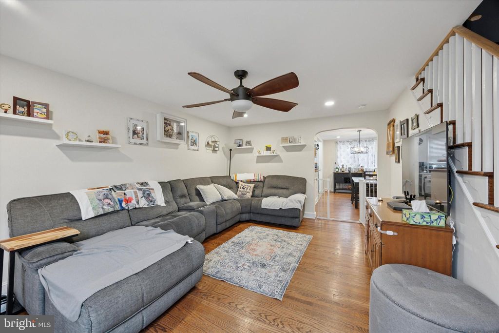 Photo of 283 Westbrook Drive, CLIFTON HEIGHTS, PA 19018 (MLS # PADE2102094)