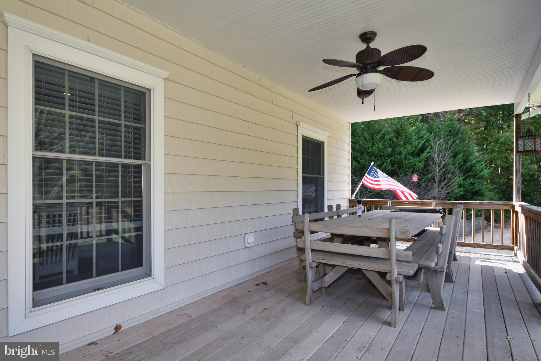 WHITE HALL - Residential