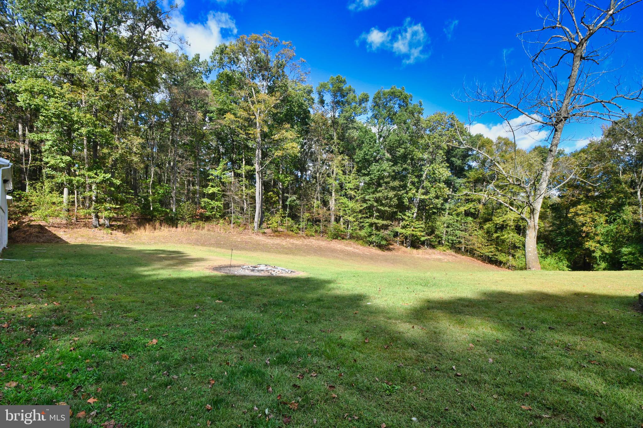 WHITE HALL - Residential