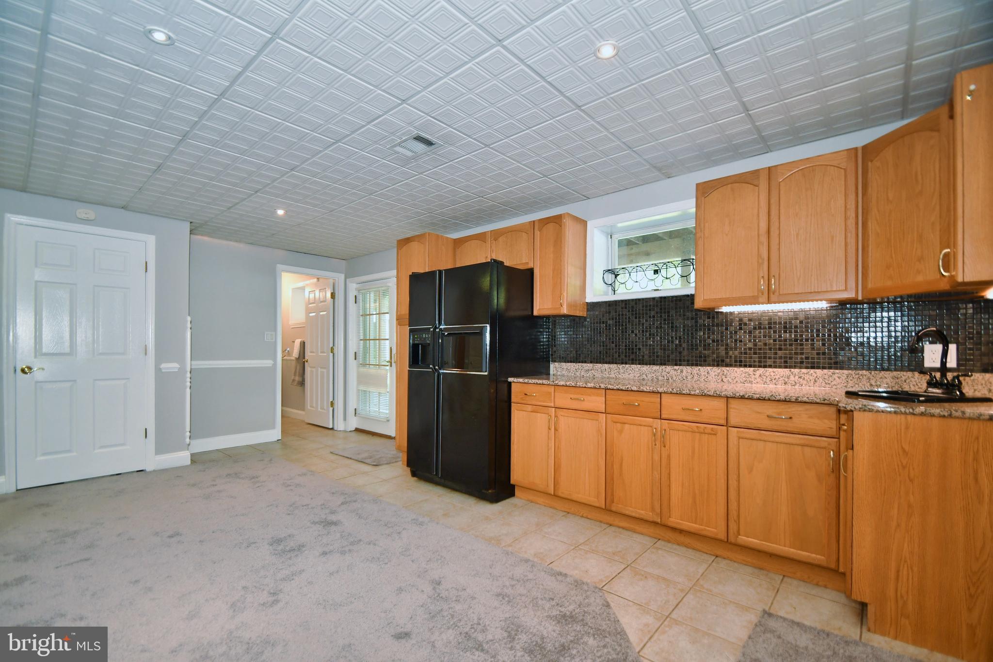 WHITE HALL - Residential