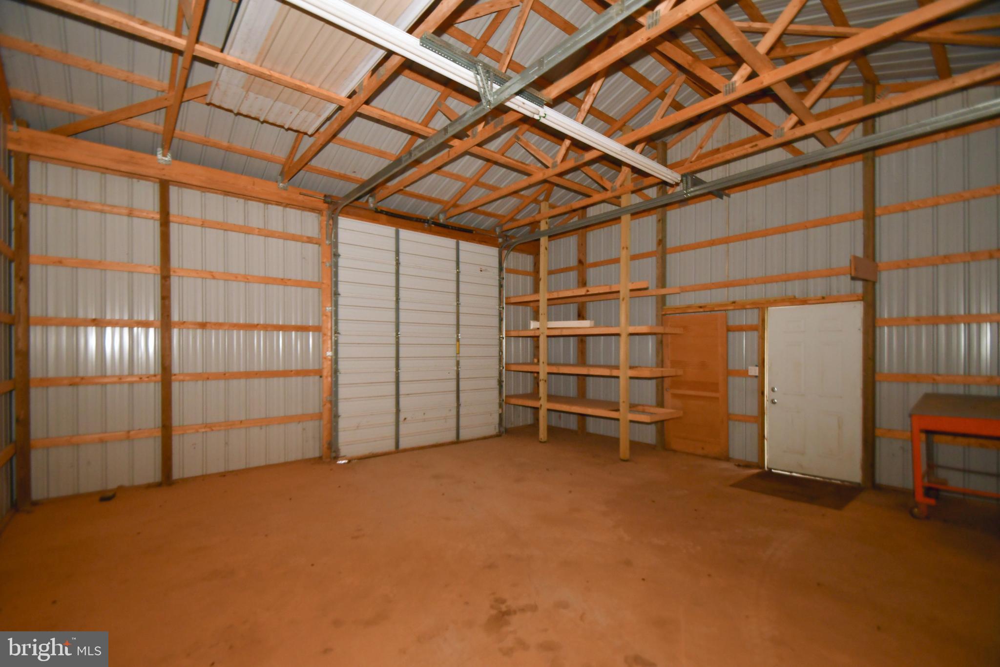 WHITE HALL - Residential