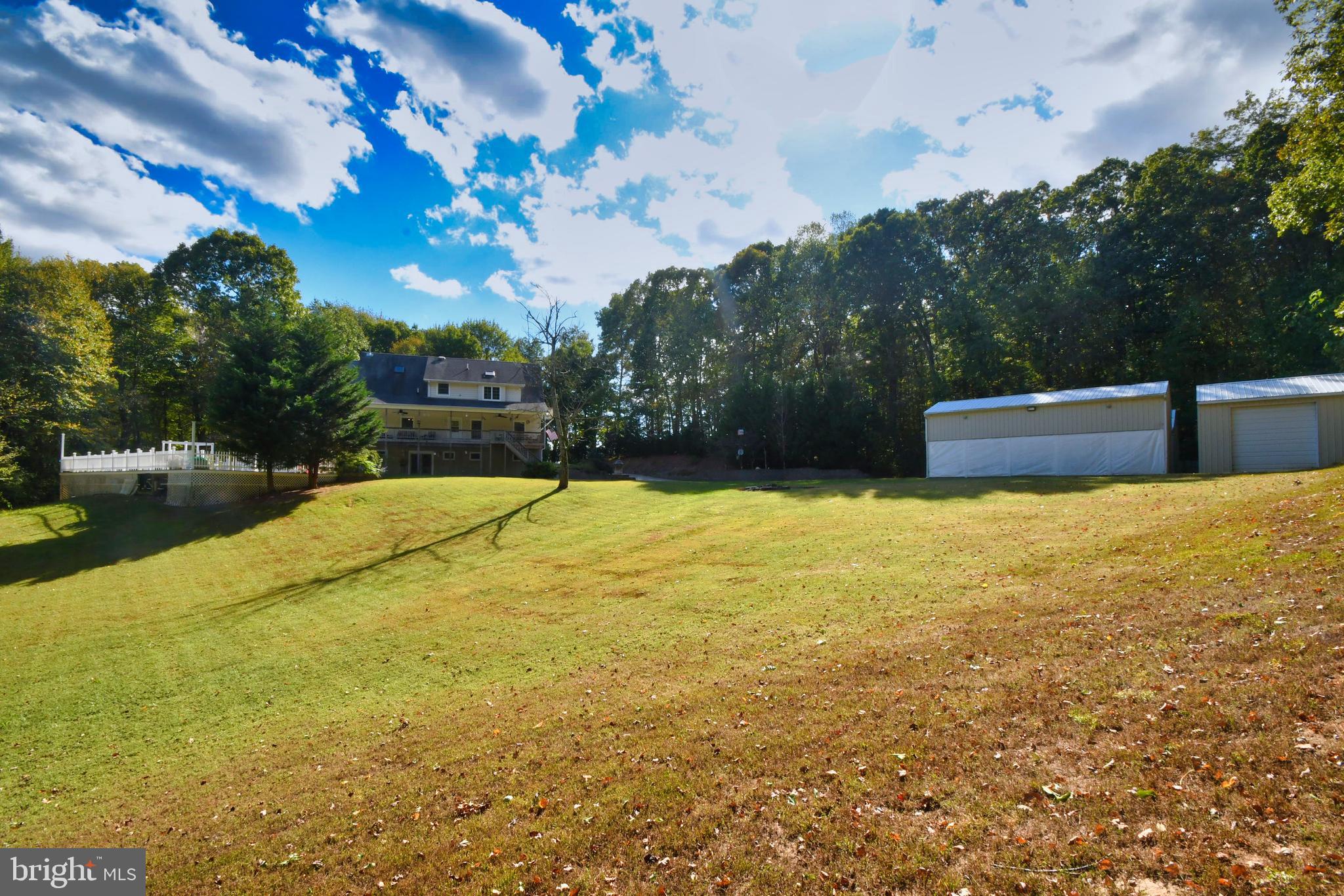 WHITE HALL - Residential