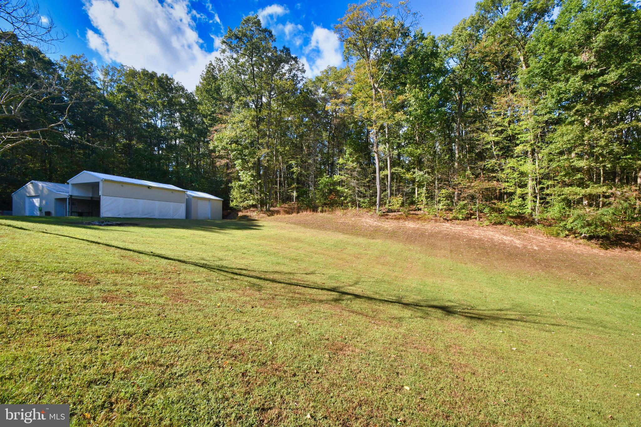 WHITE HALL - Residential