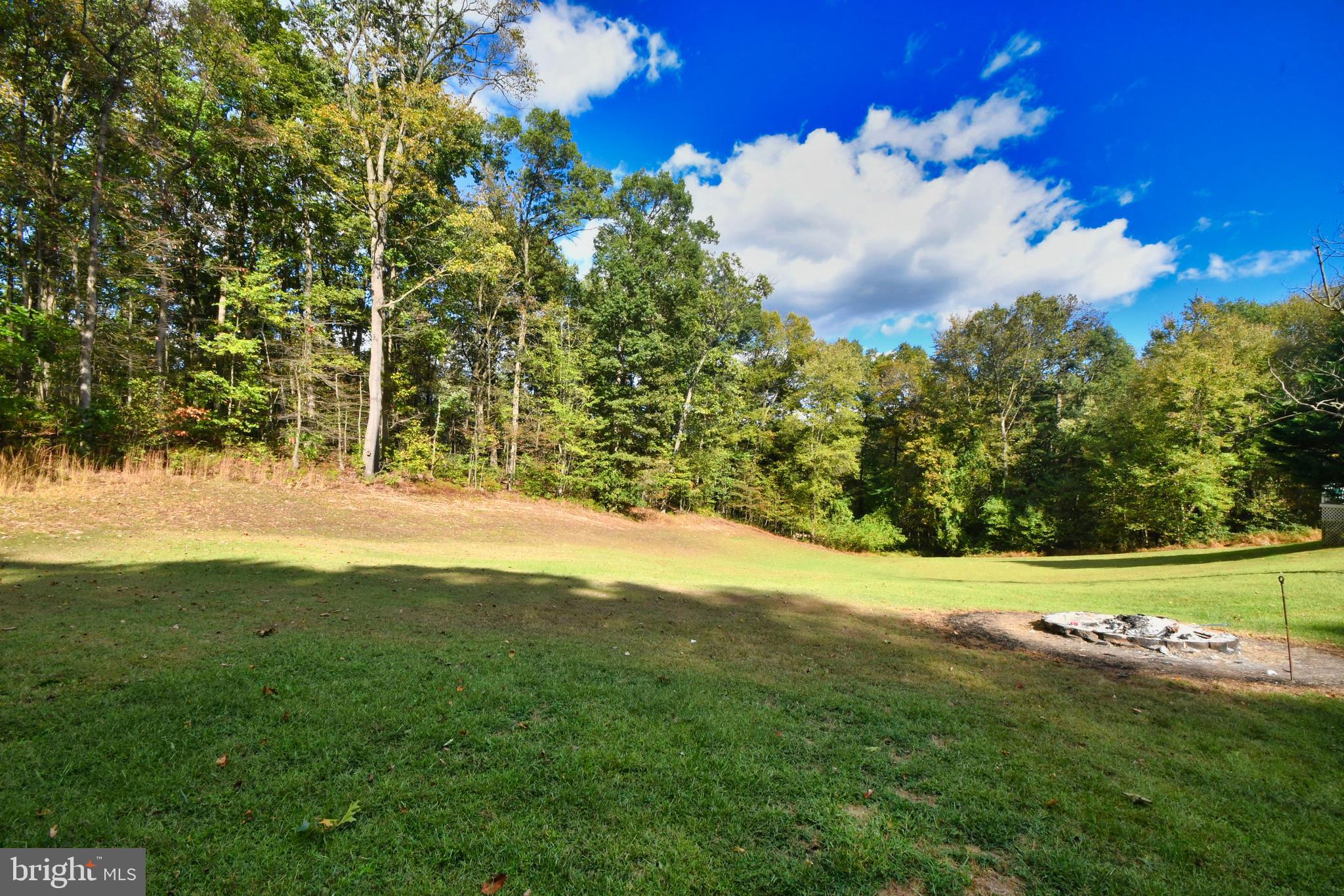 WHITE HALL - Residential